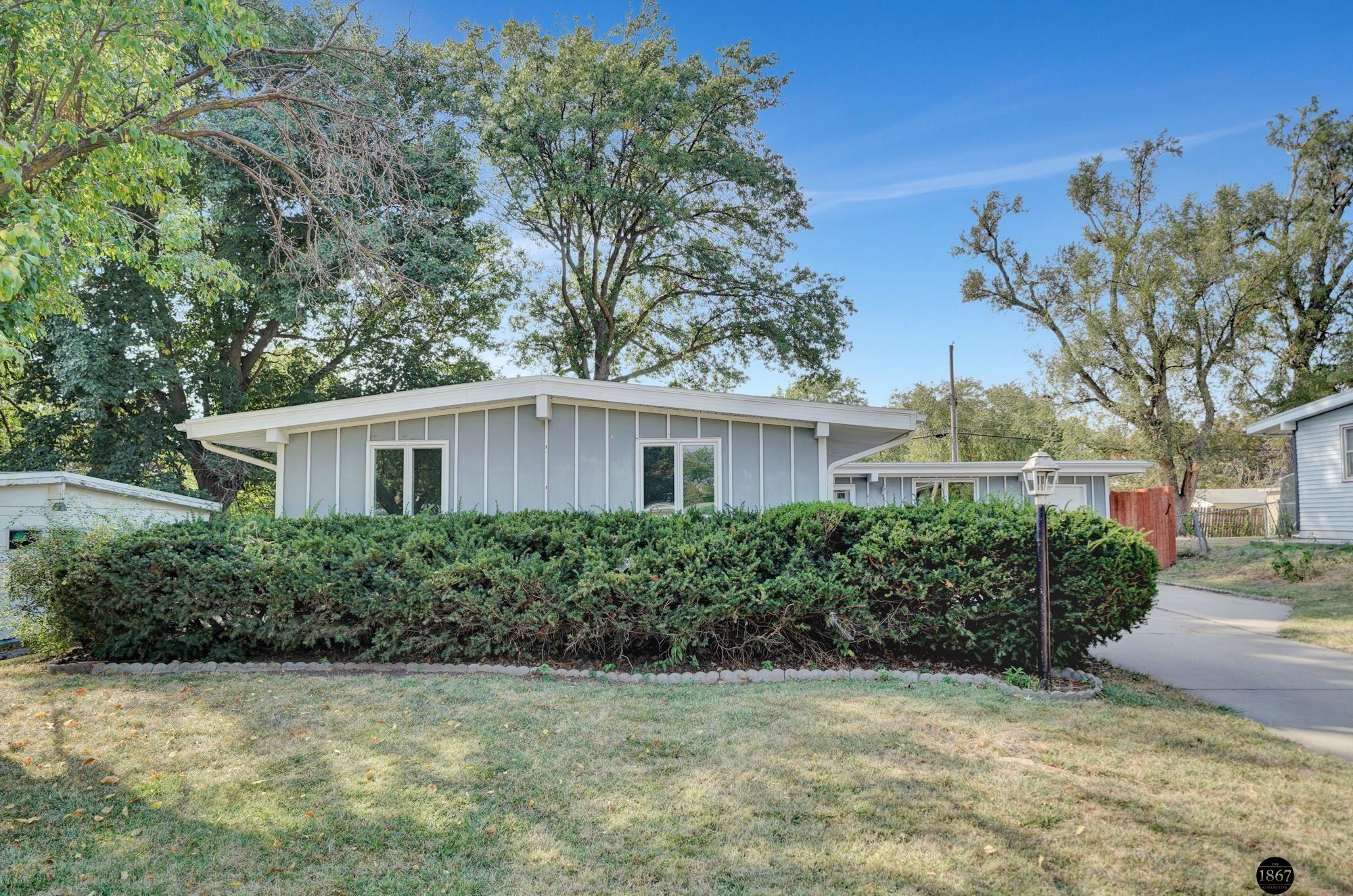 615 Eastborough Lane