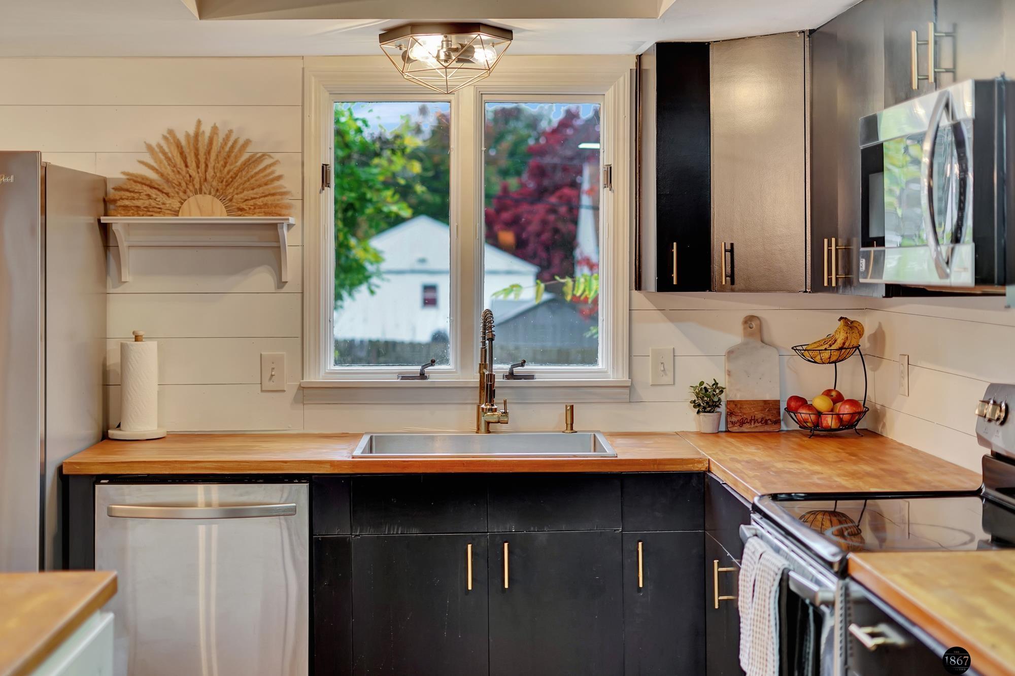 2849 N Cotner Boulevard