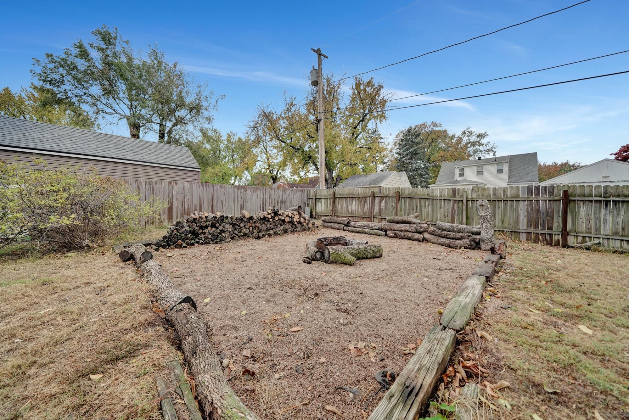 2849 N Cotner Boulevard