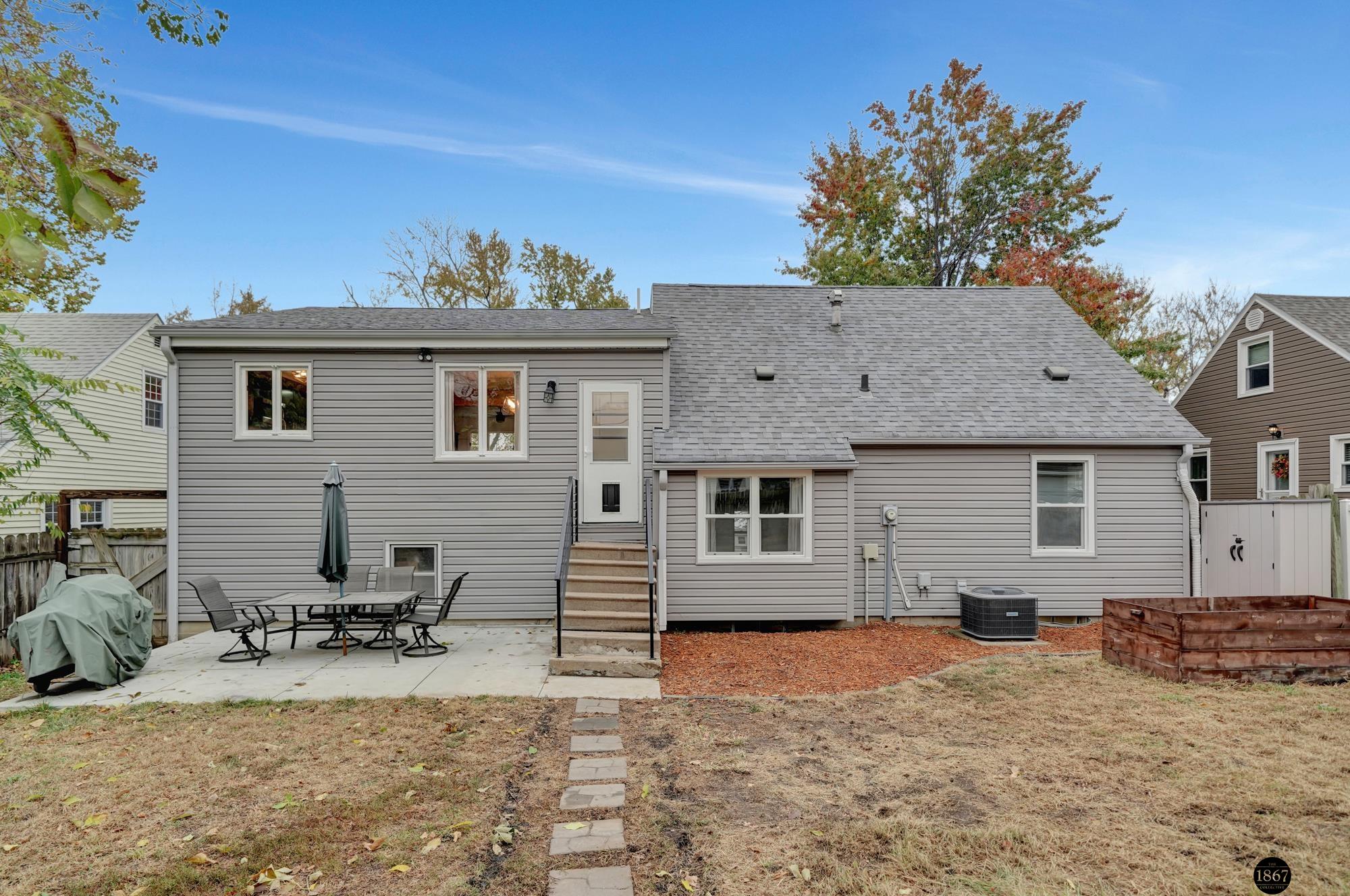 2849 N Cotner Boulevard