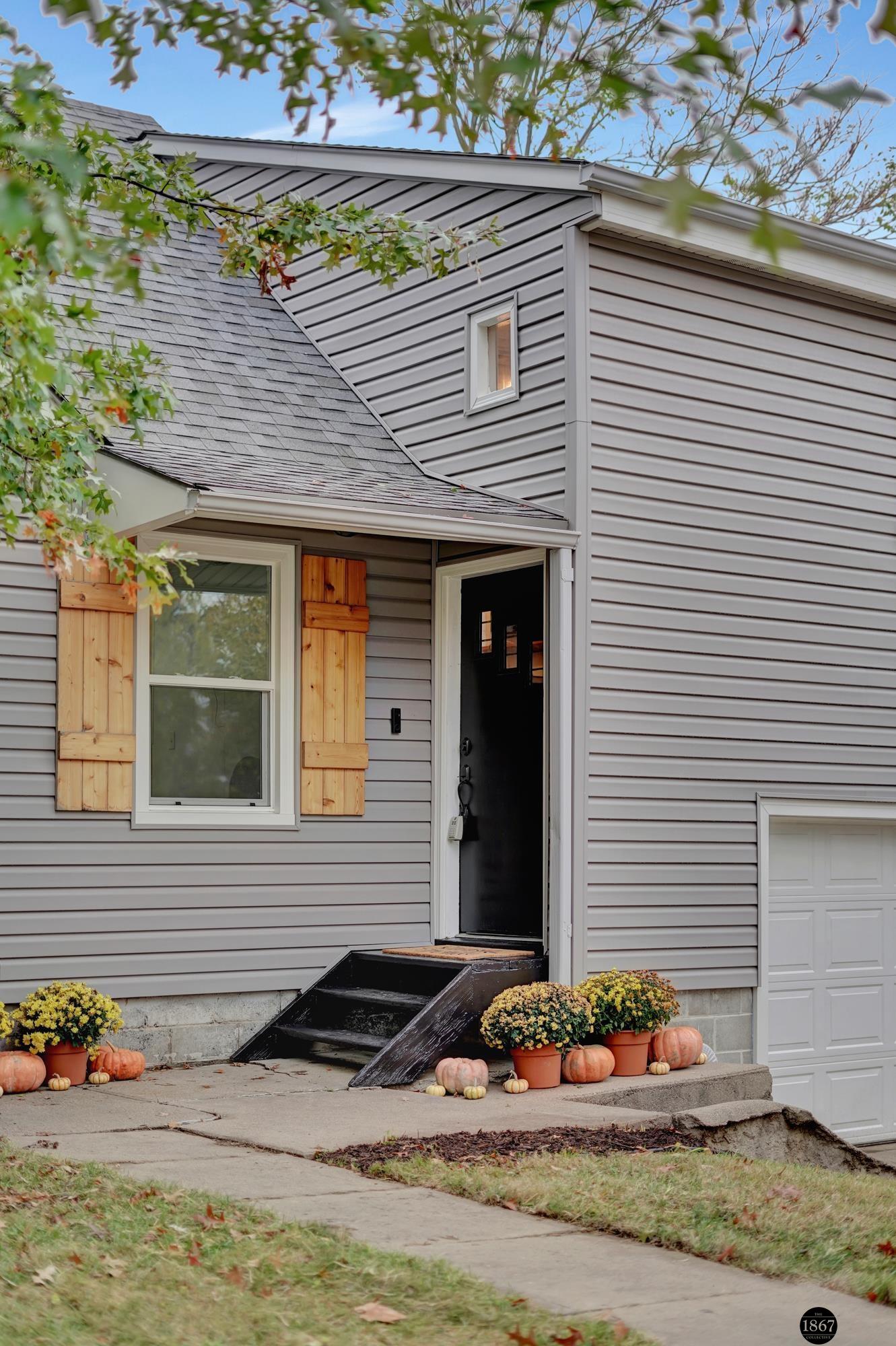 2849 N Cotner Boulevard