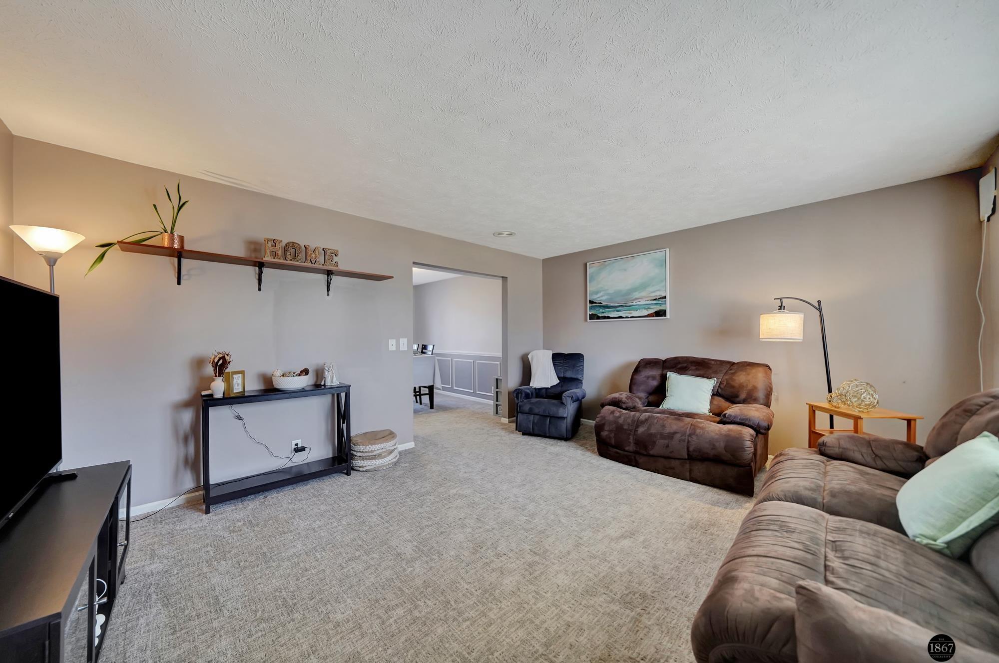 7045 Beaver Hollow Circle