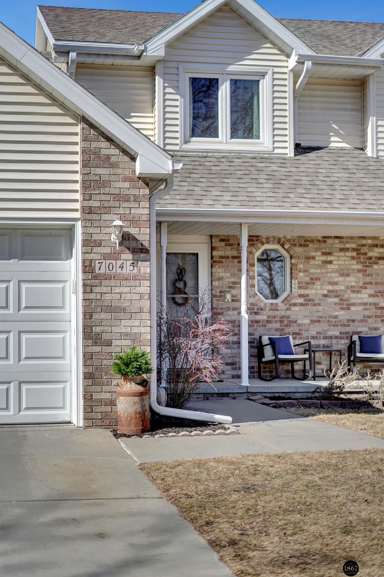 7045 Beaver Hollow Circle