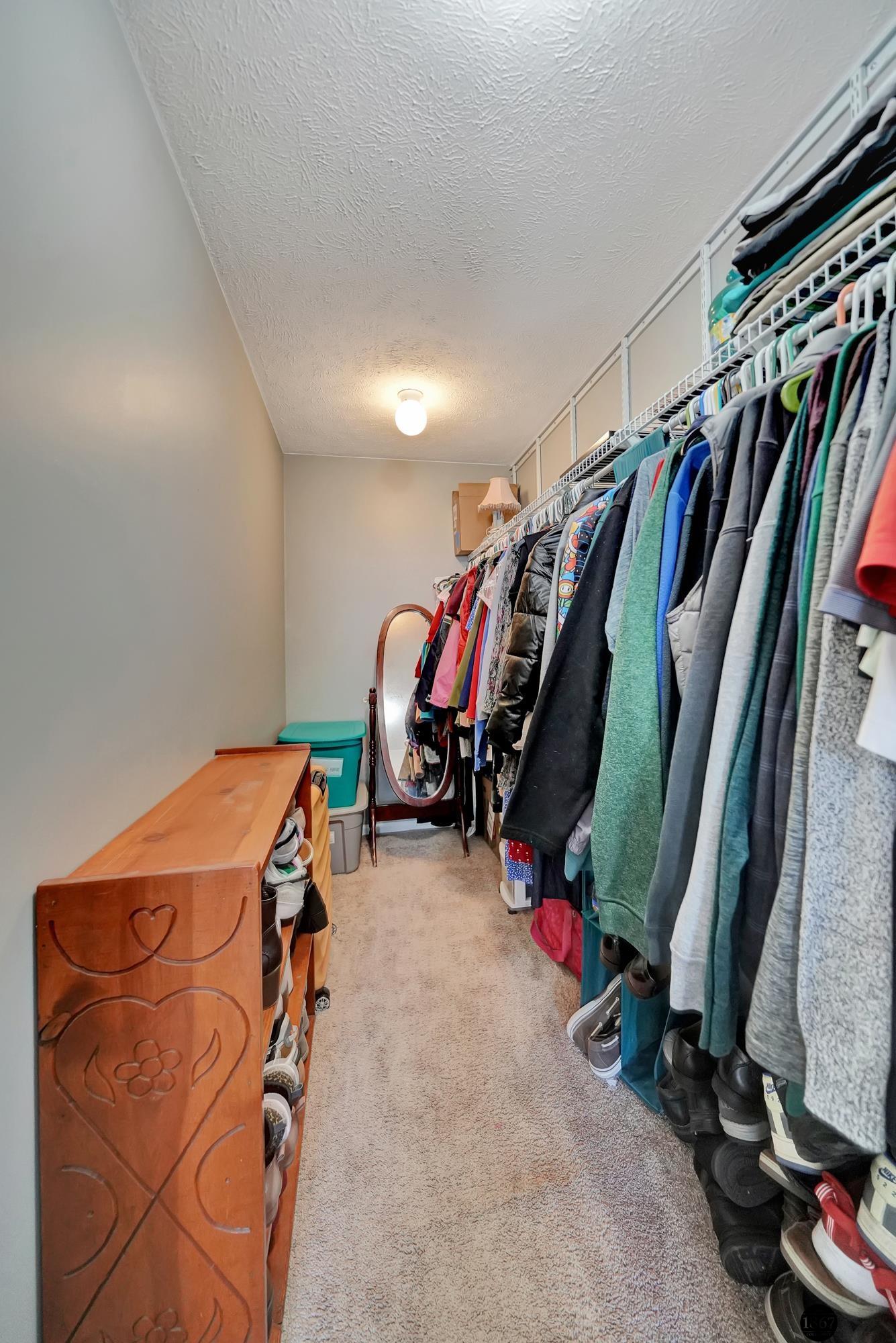 7045 Beaver Hollow Circle