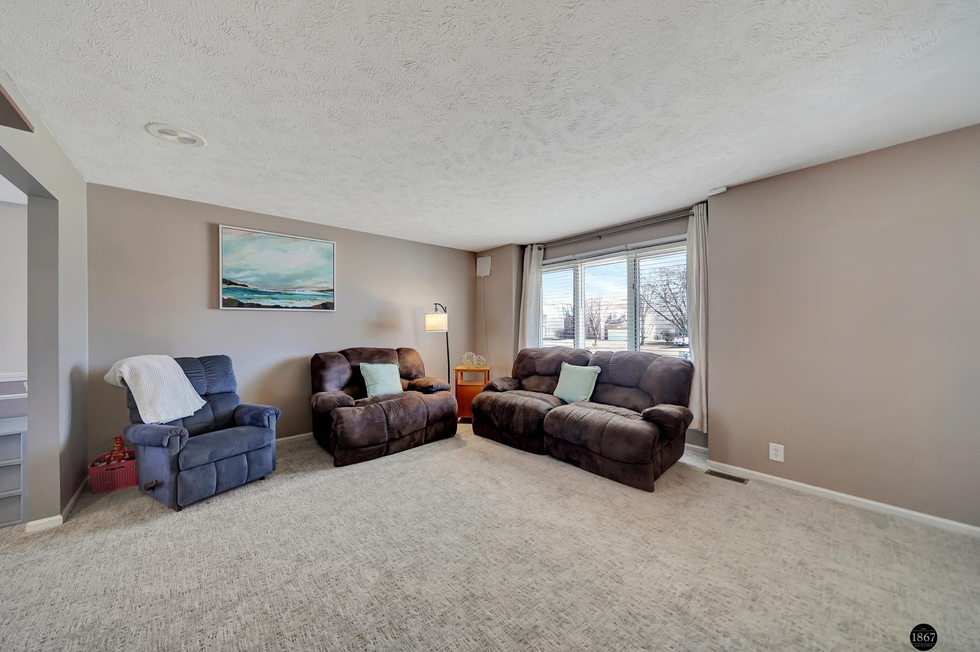 7045 Beaver Hollow Circle