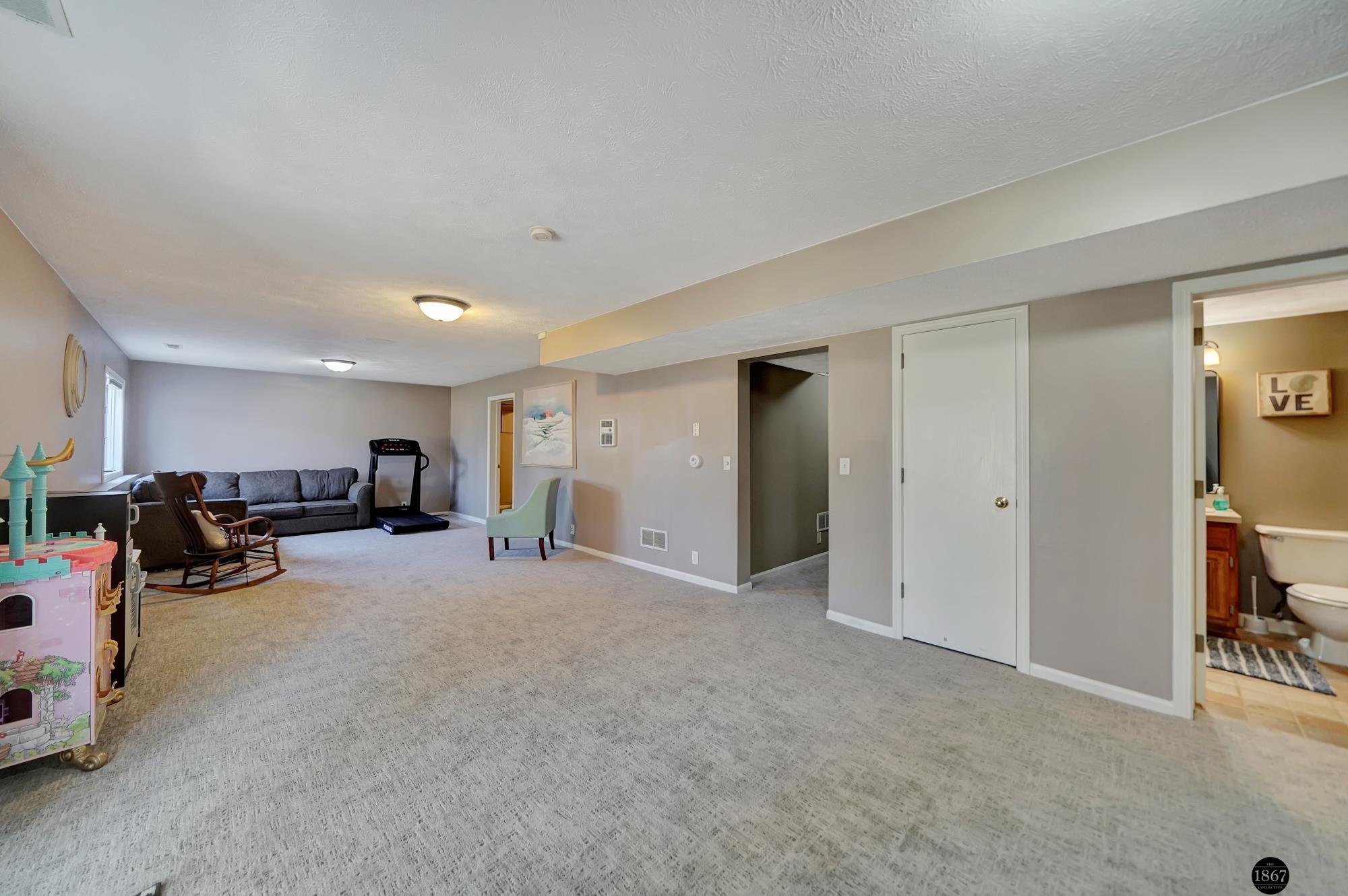 7045 Beaver Hollow Circle