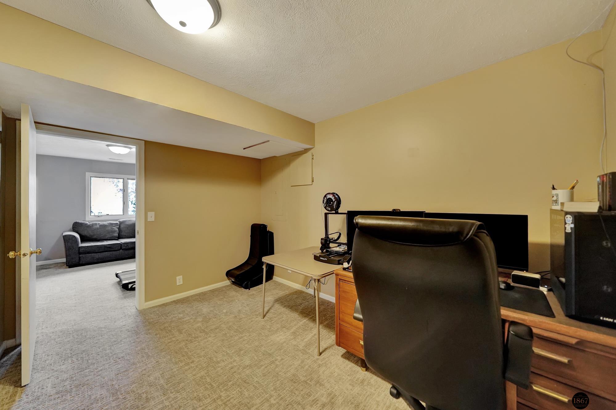 7045 Beaver Hollow Circle