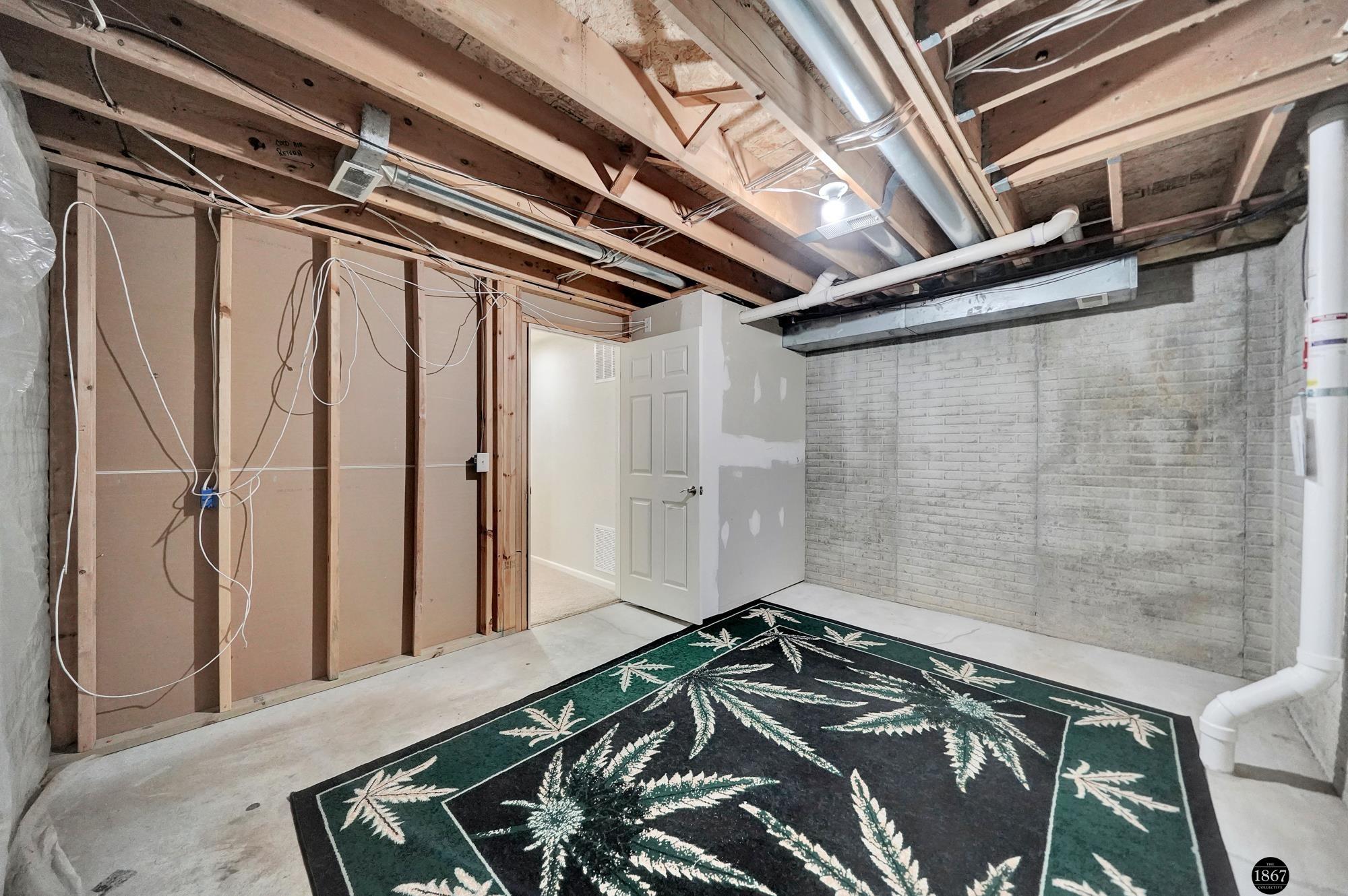 7233 Beaver Hollow Circle