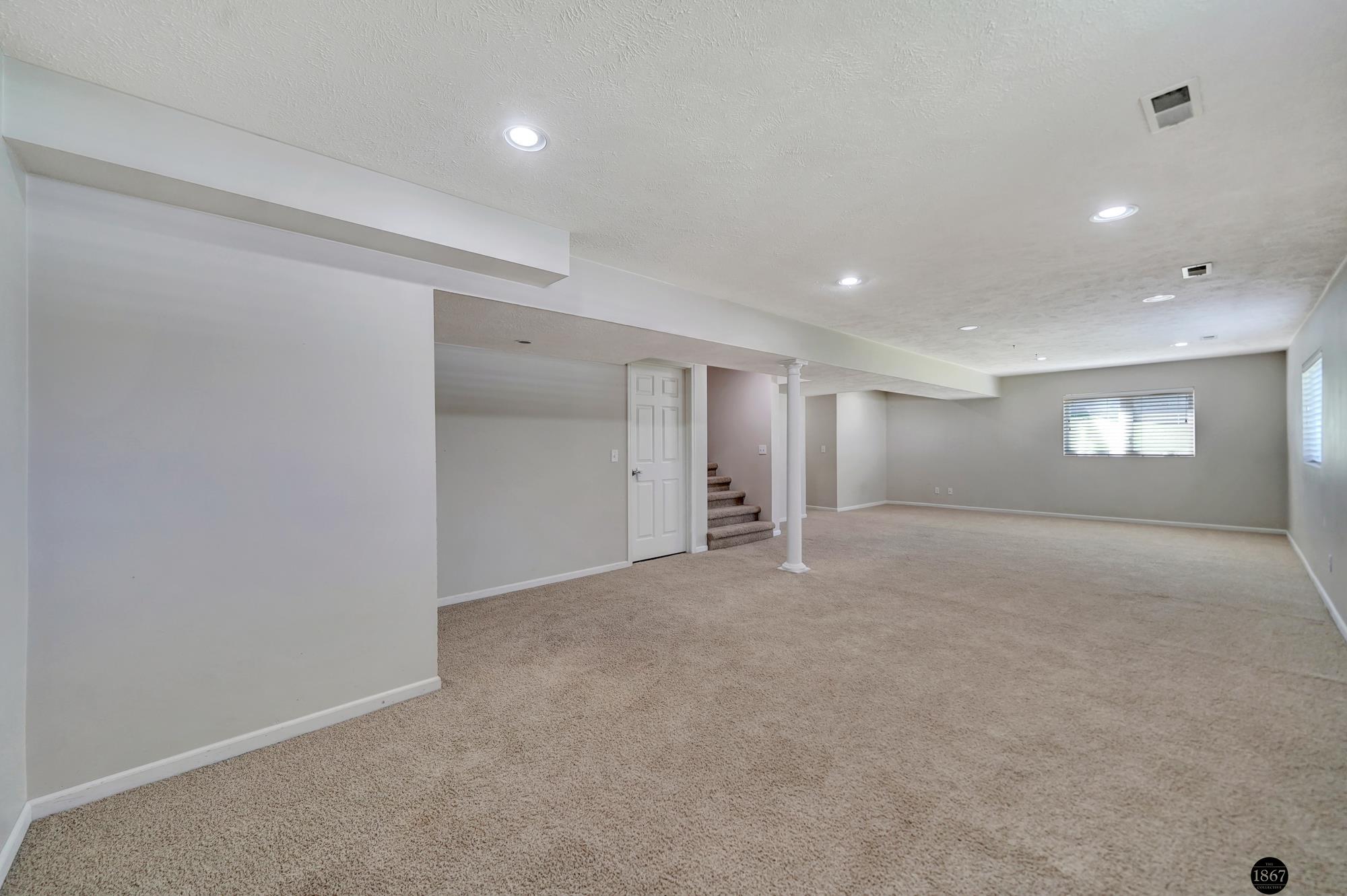 7233 Beaver Hollow Circle