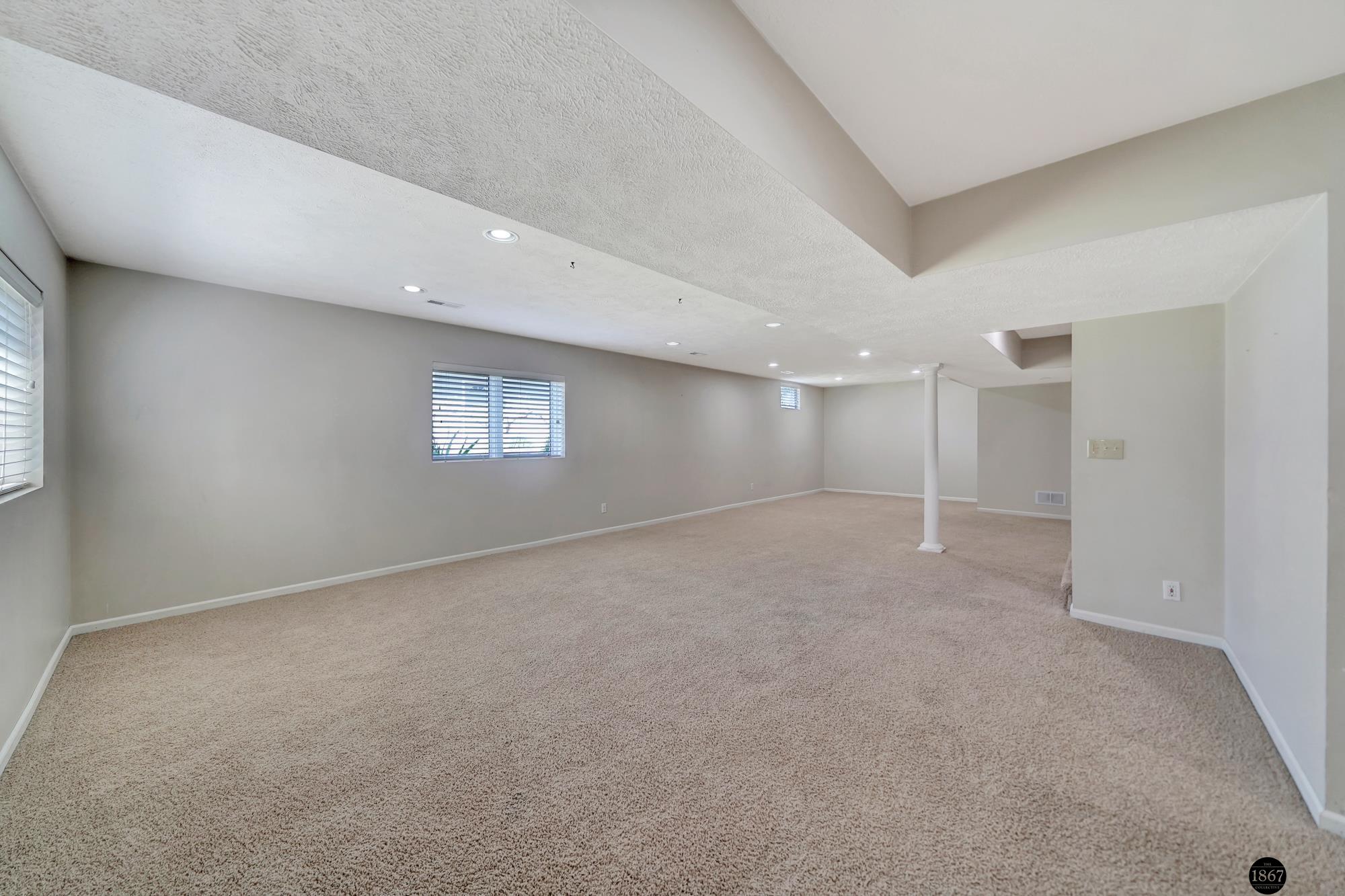 7233 Beaver Hollow Circle