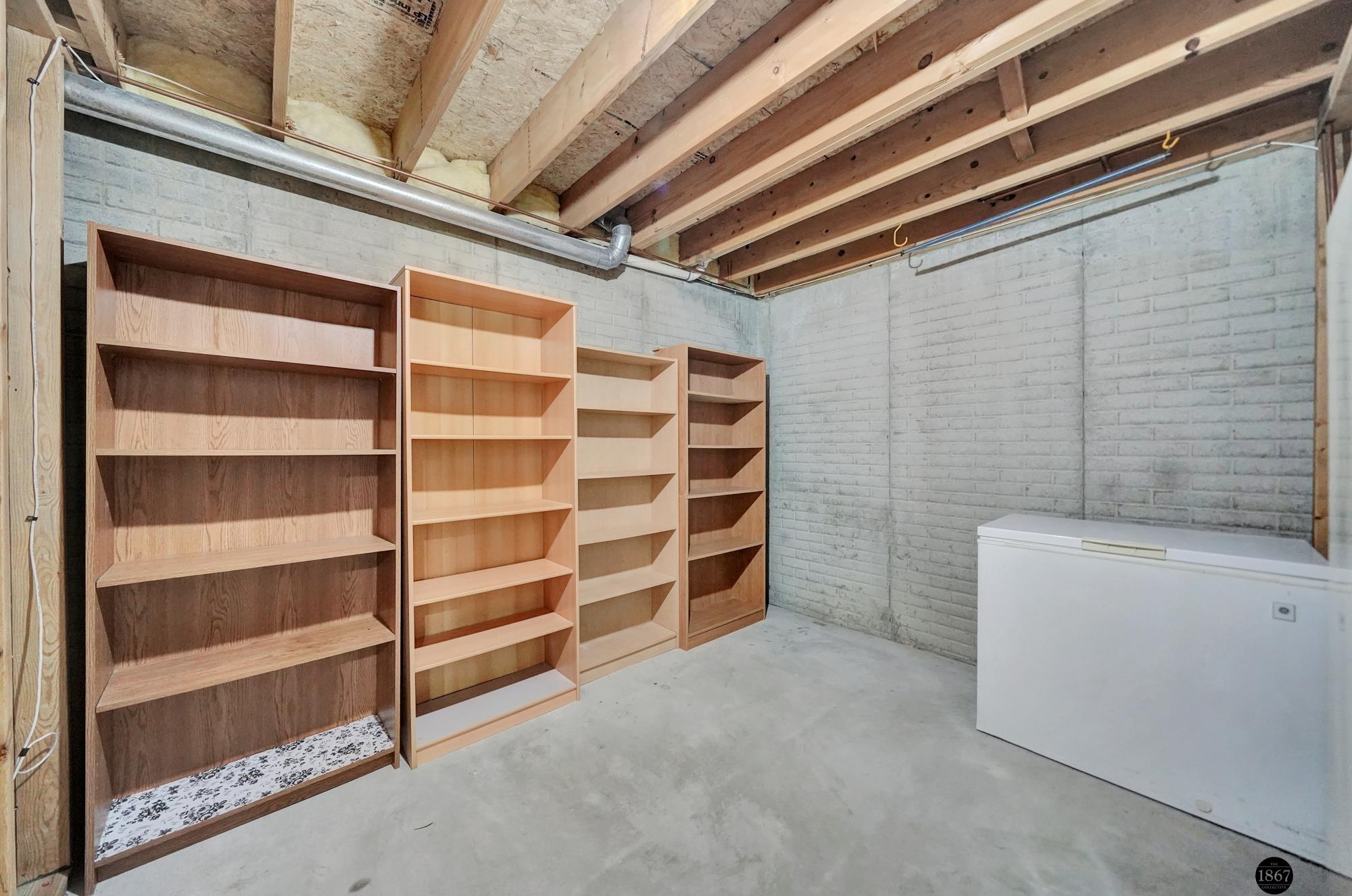 7233 Beaver Hollow Circle