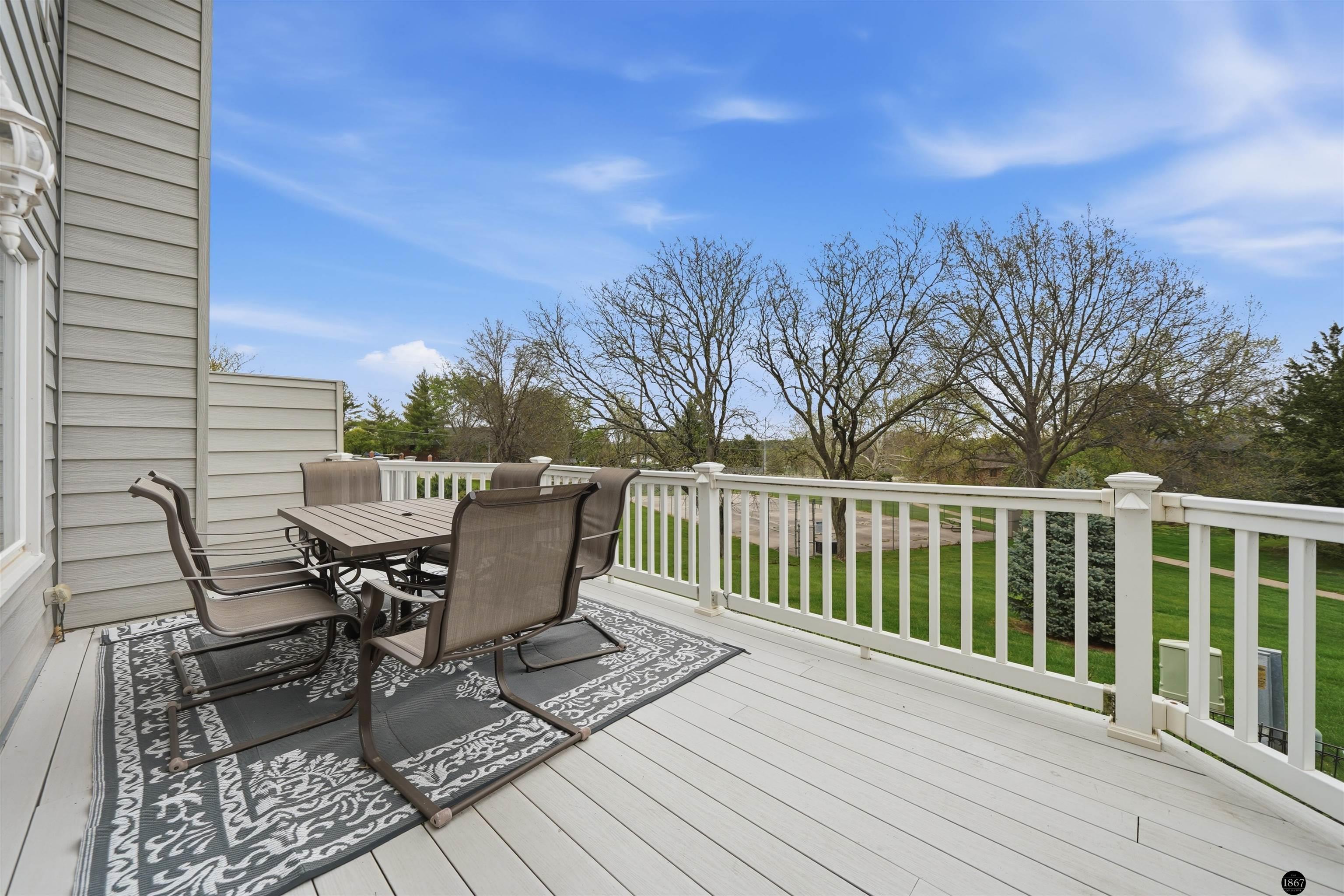 5852 Locust Street
