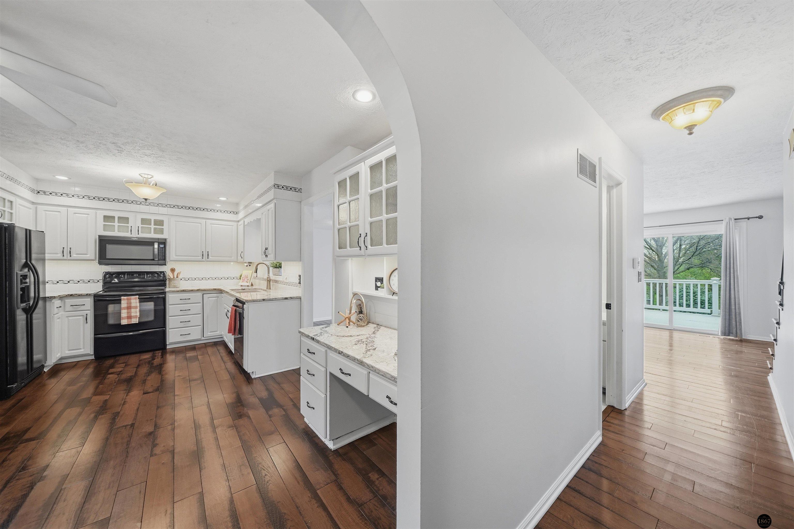 5852 Locust Street