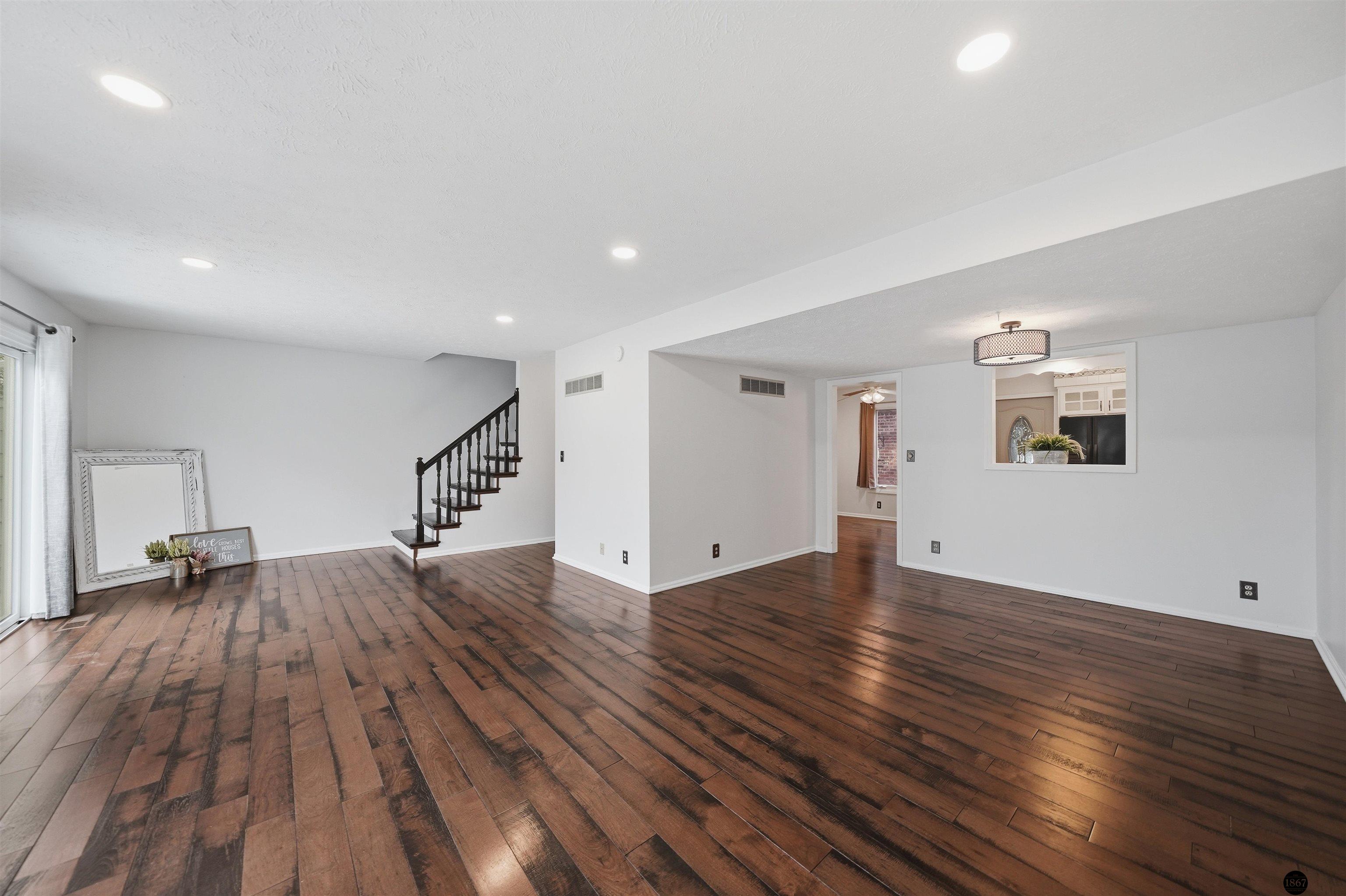 5852 Locust Street