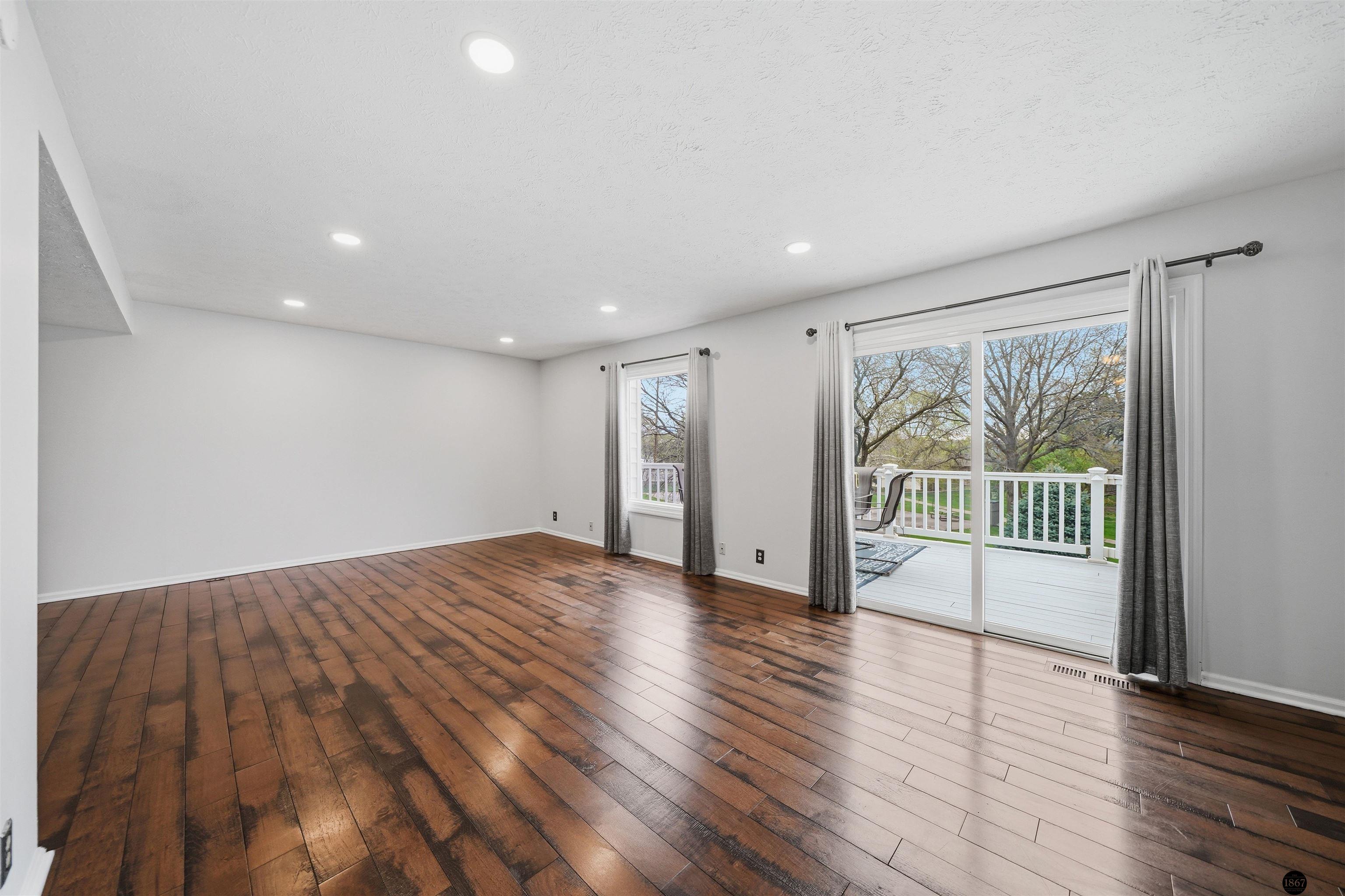 5852 Locust Street