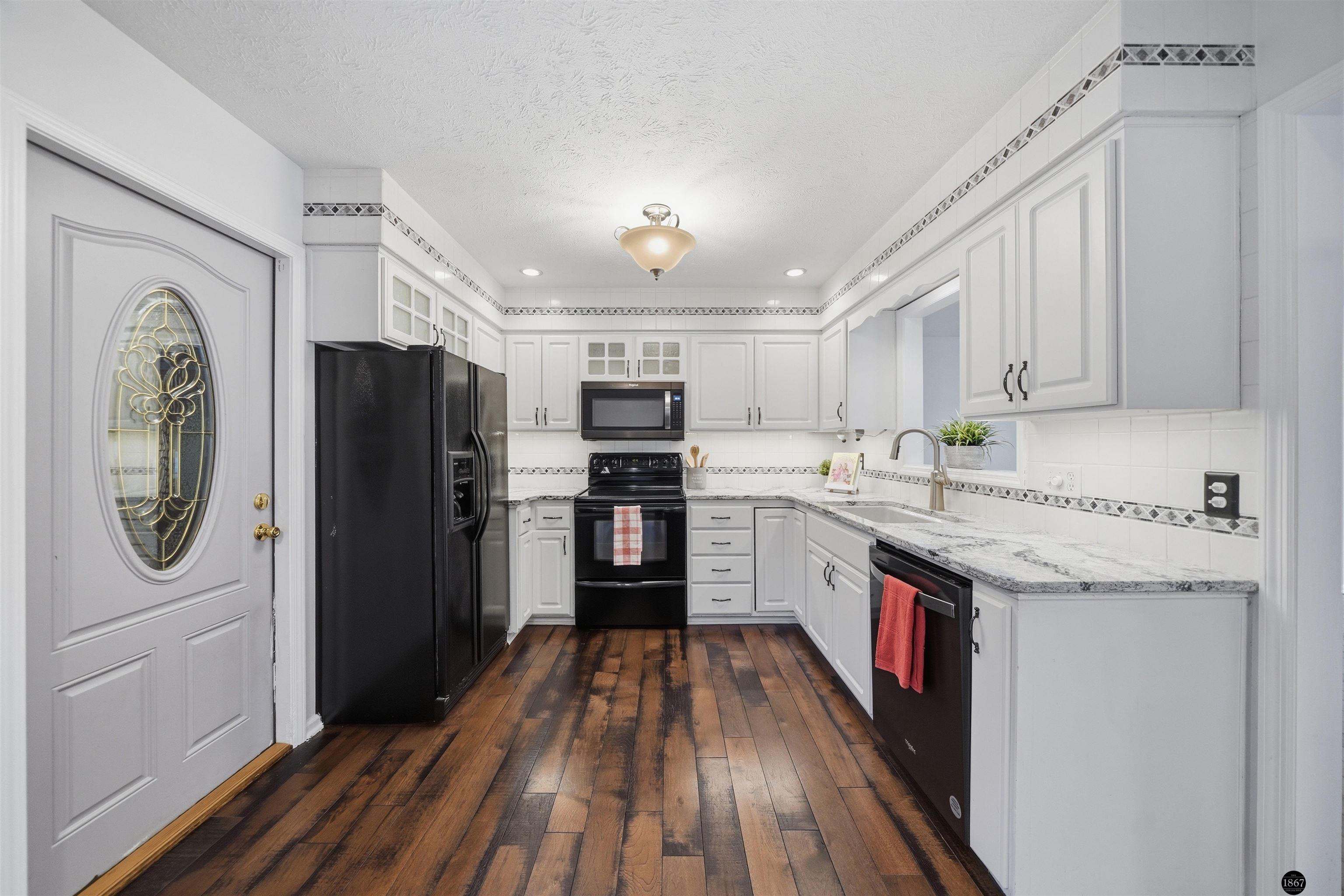 5852 Locust Street