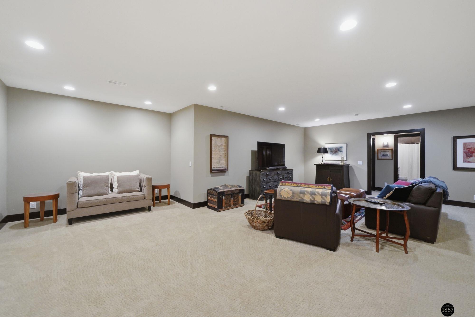 9650 Cotswold Lane