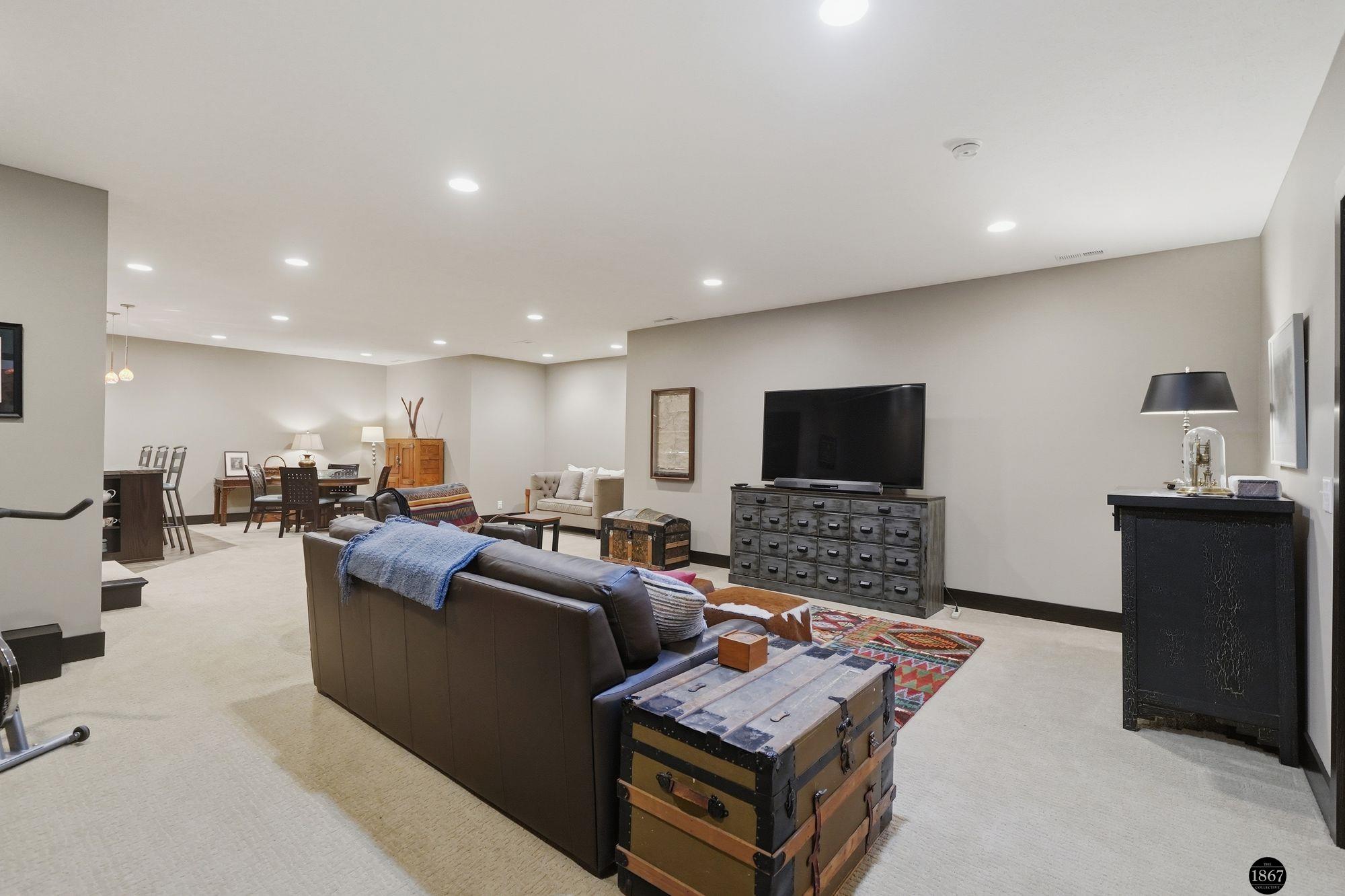 9650 Cotswold Lane