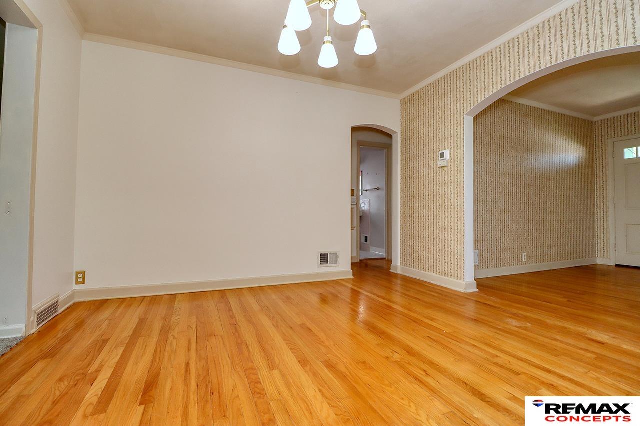 200 S Cotner Boulevard