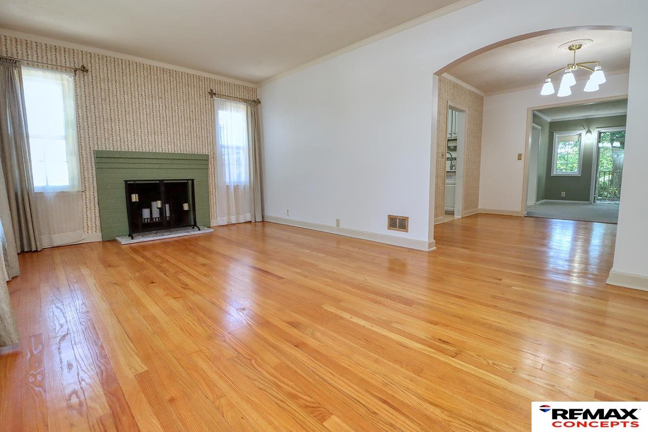 200 S Cotner Boulevard