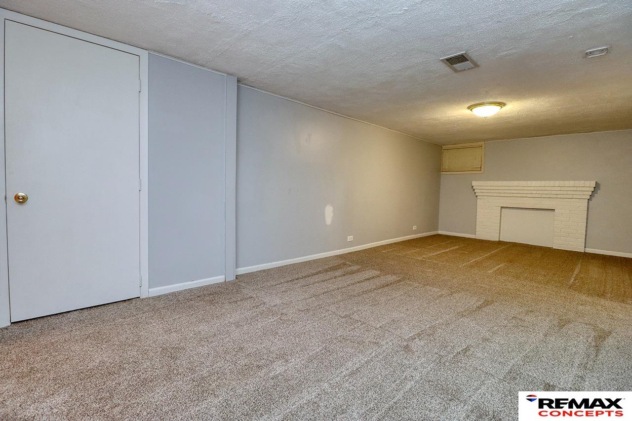 200 S Cotner Boulevard