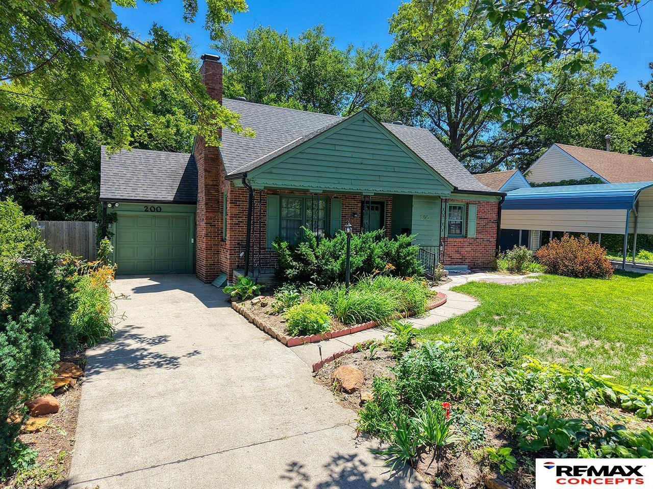 200 S Cotner Boulevard