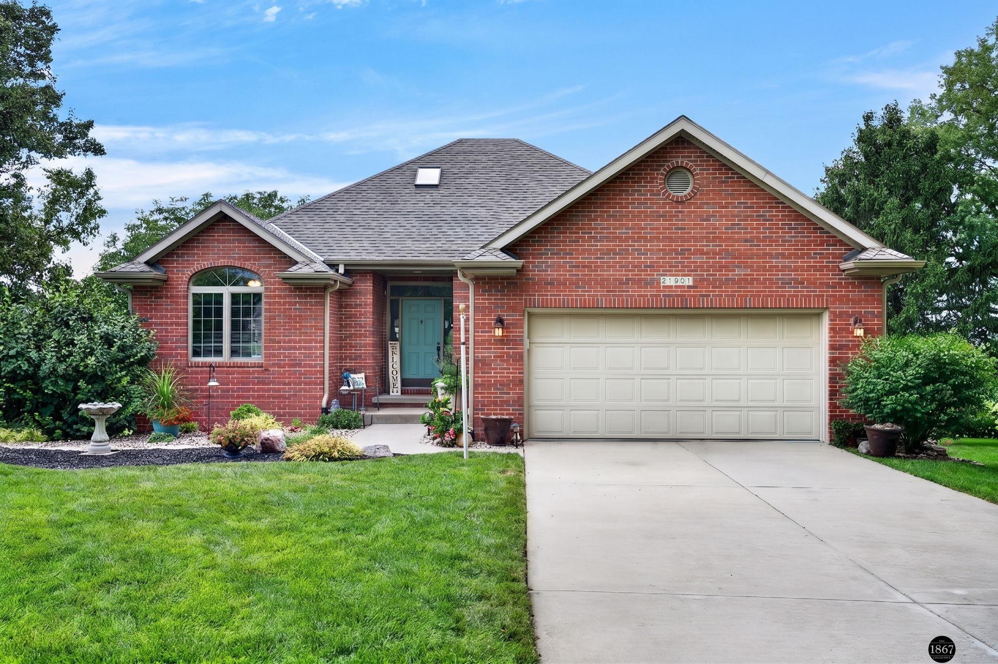 21901 Woodland Hills Circle