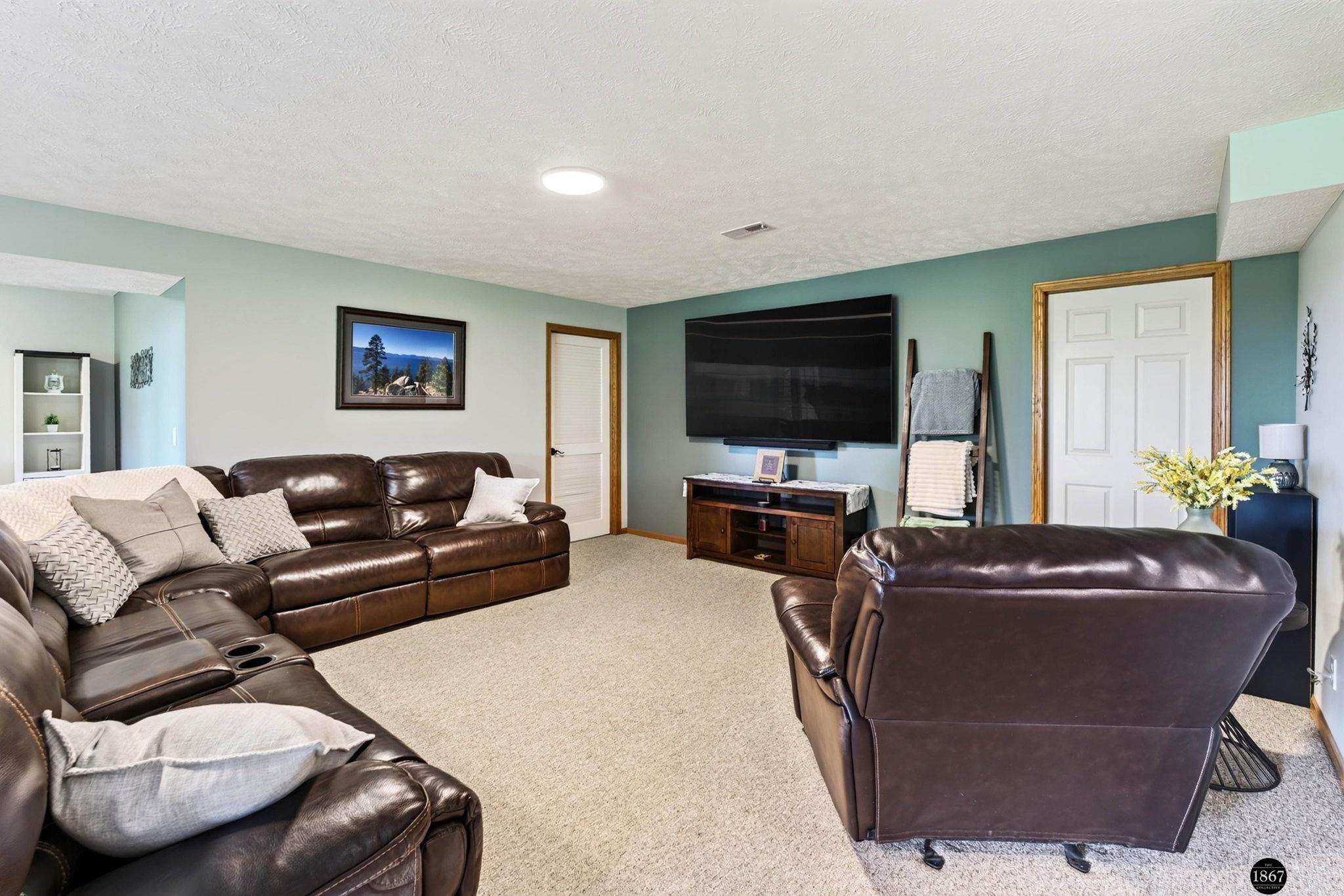 21901 Woodland Hills Circle