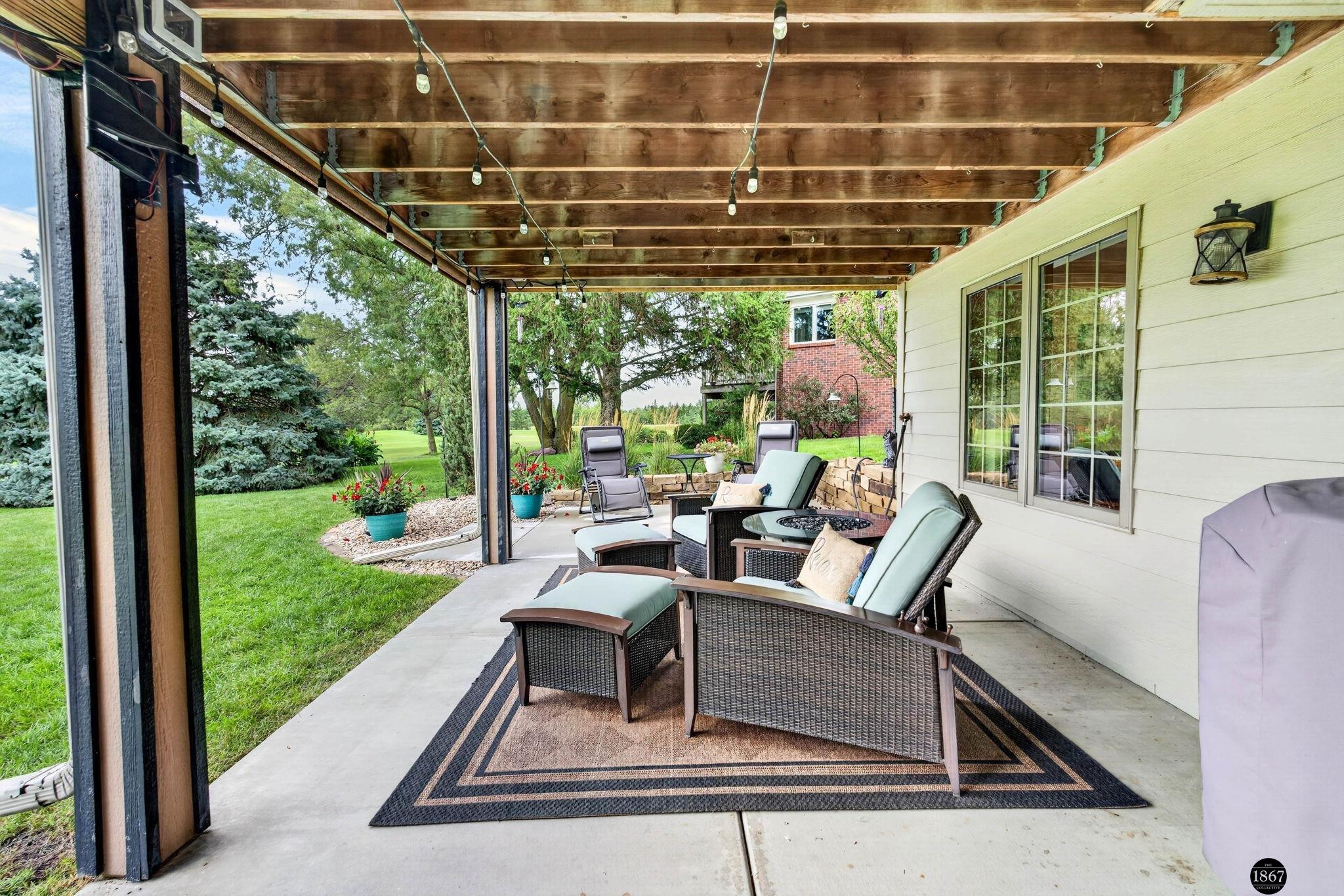 21901 Woodland Hills Circle