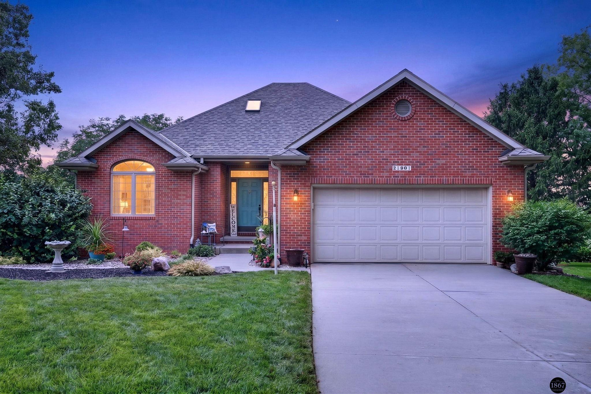 21901 Woodland Hills Circle
