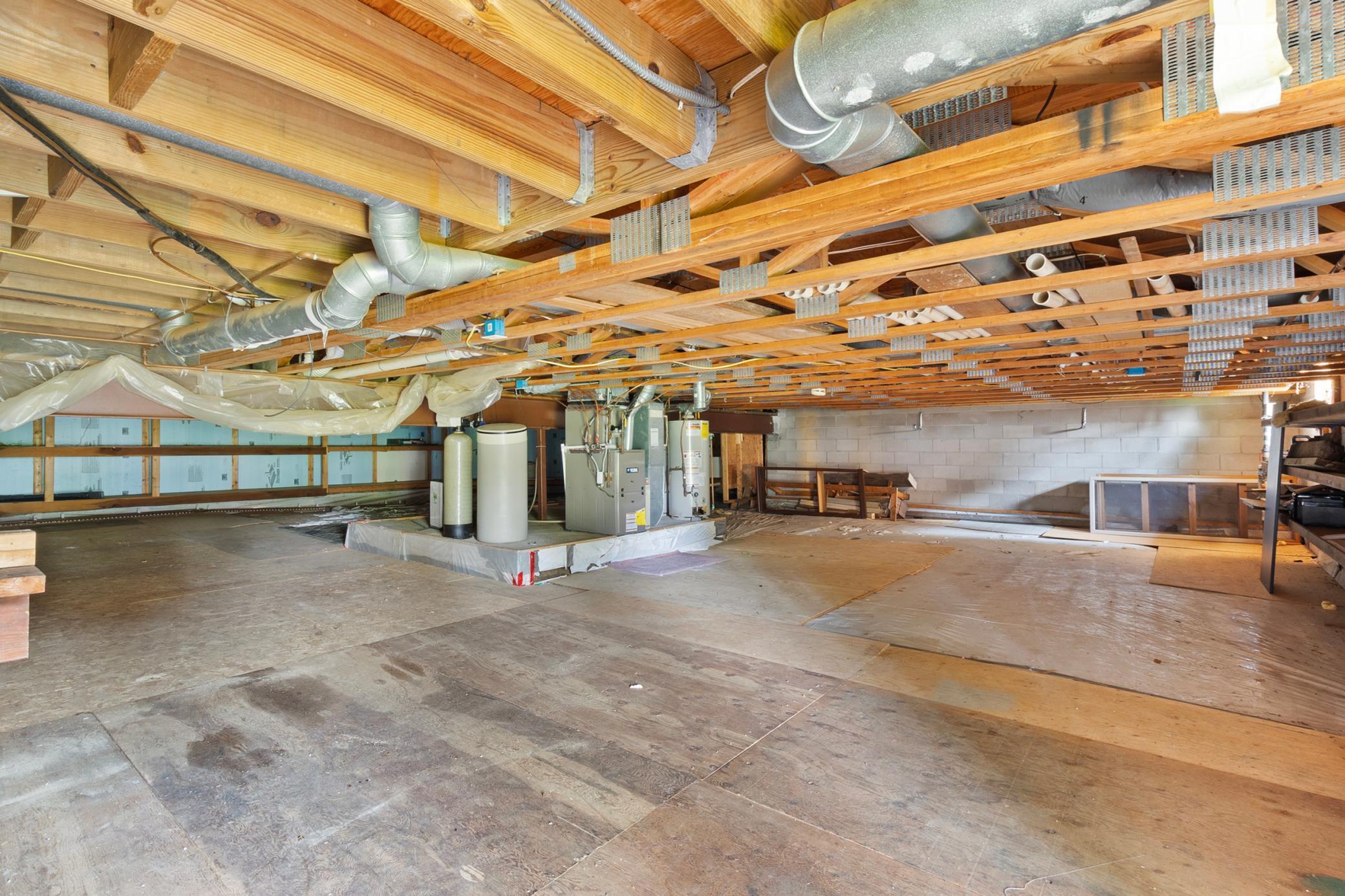 1701 Baywood Lane
