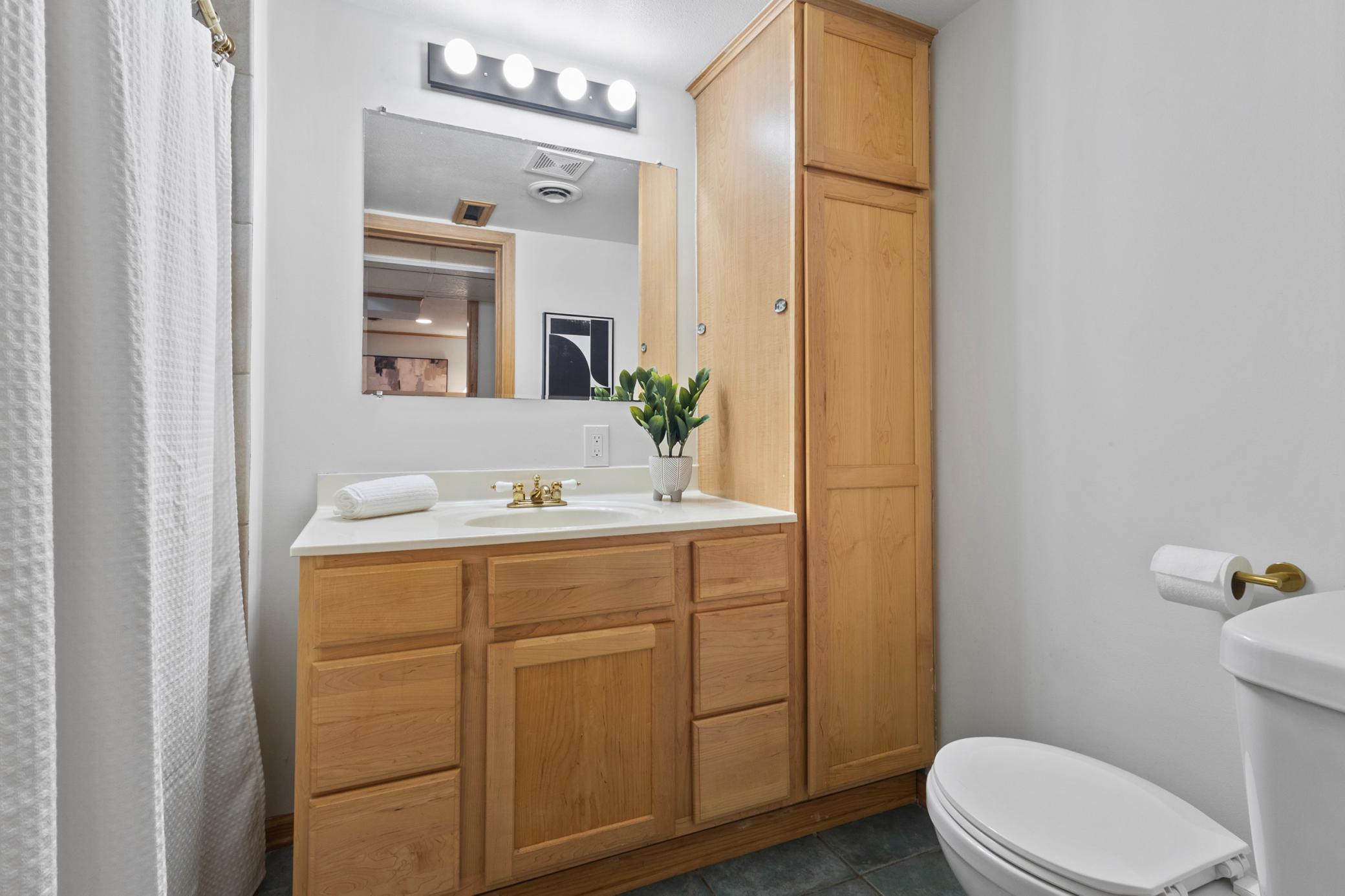 3900 Yosemite Avenue S