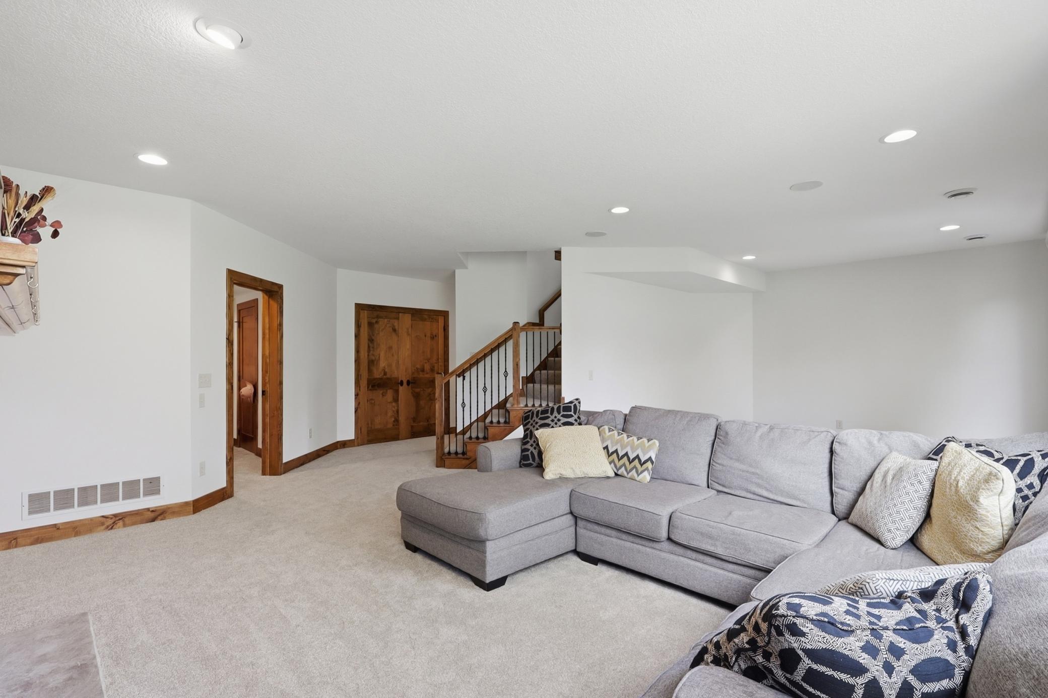 4435 Bluebell Trail S