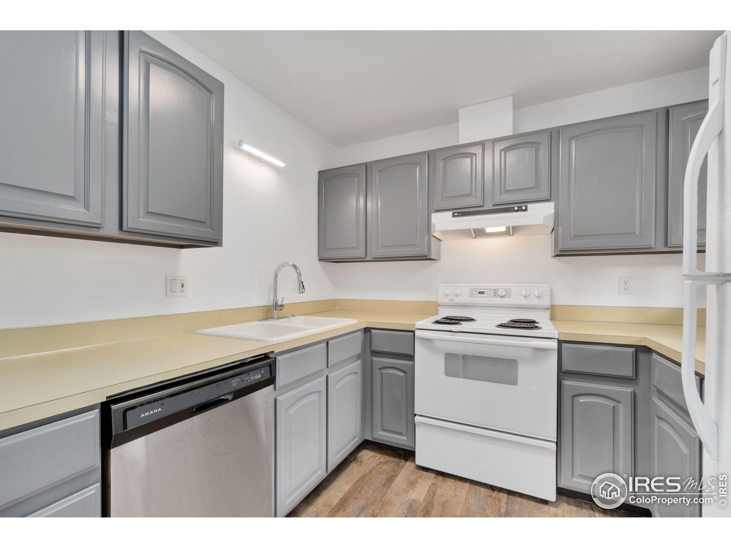 1625 W Elizabeth St D-1
