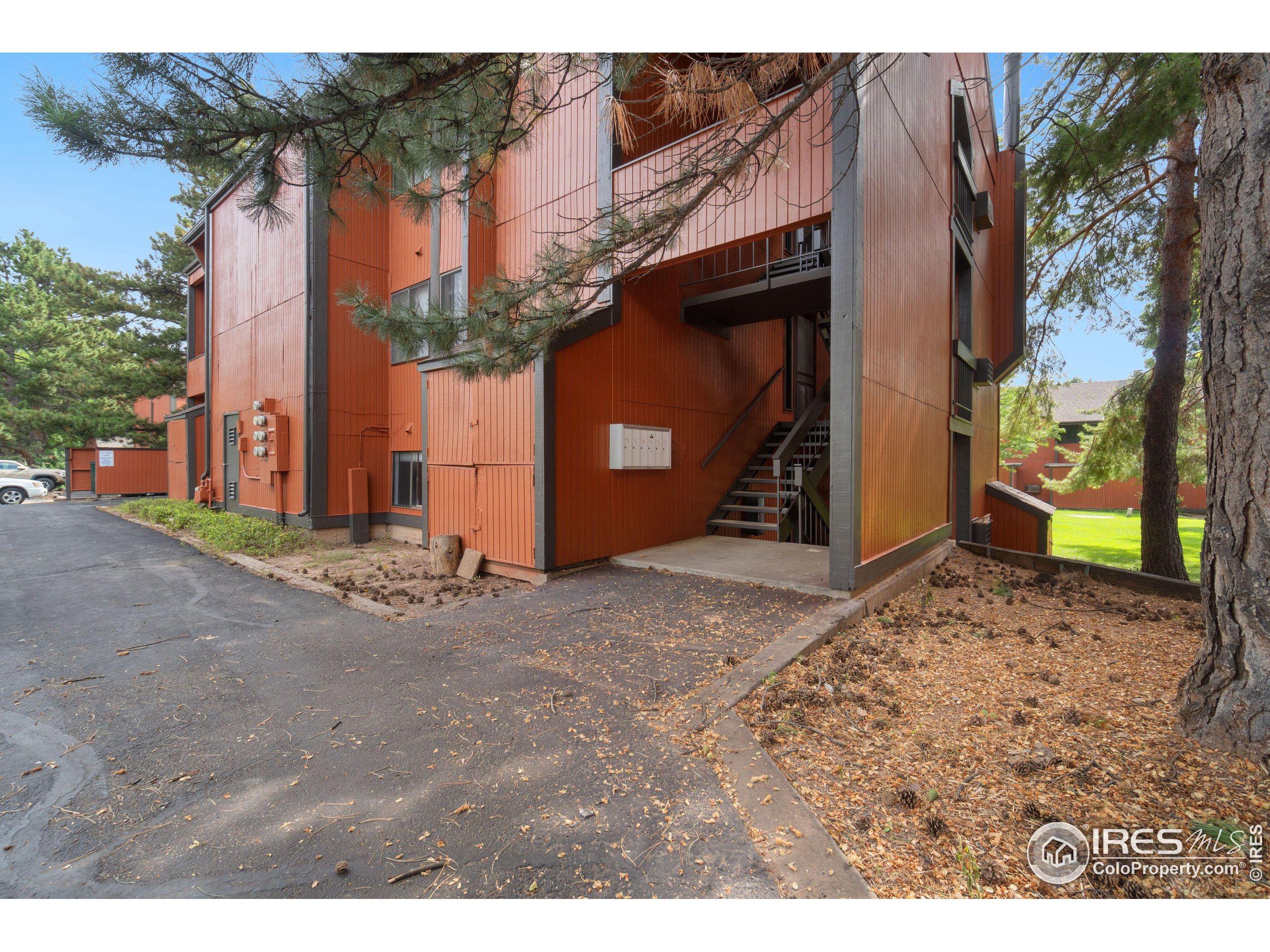 1625 W Elizabeth St D-1