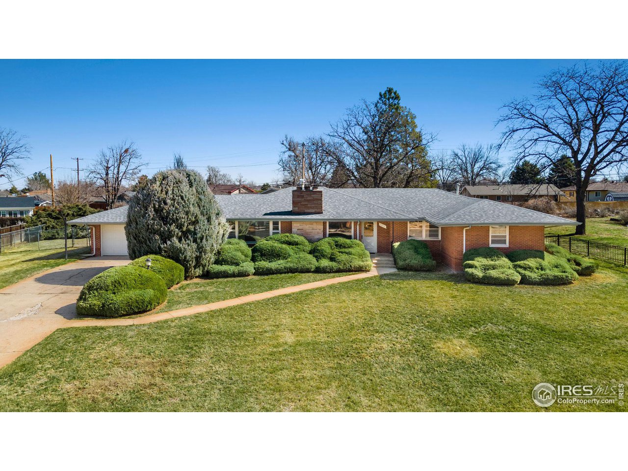 2442 Sunset Ln