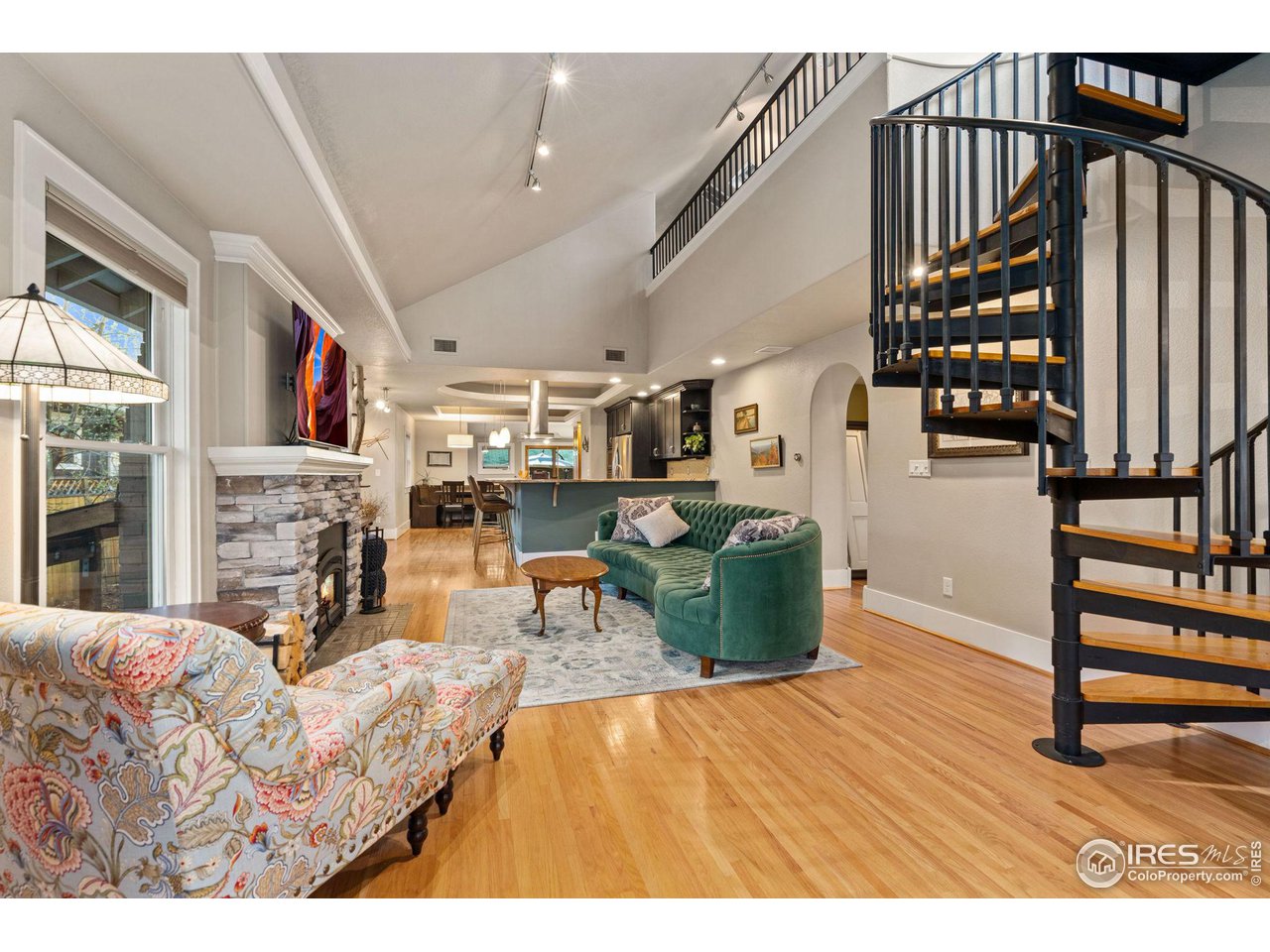 215 E Elizabeth St