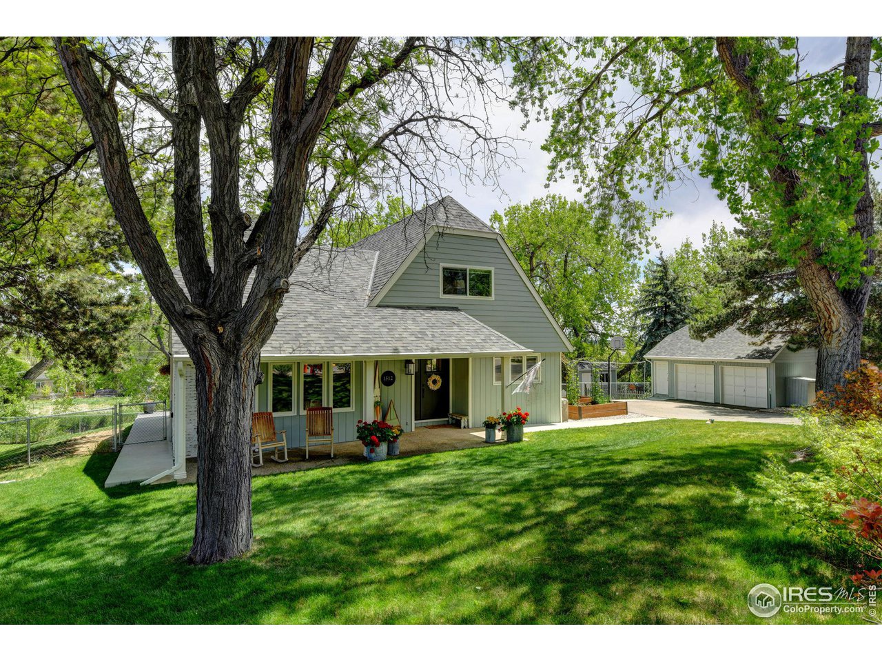 1512 Sunnyside Dr