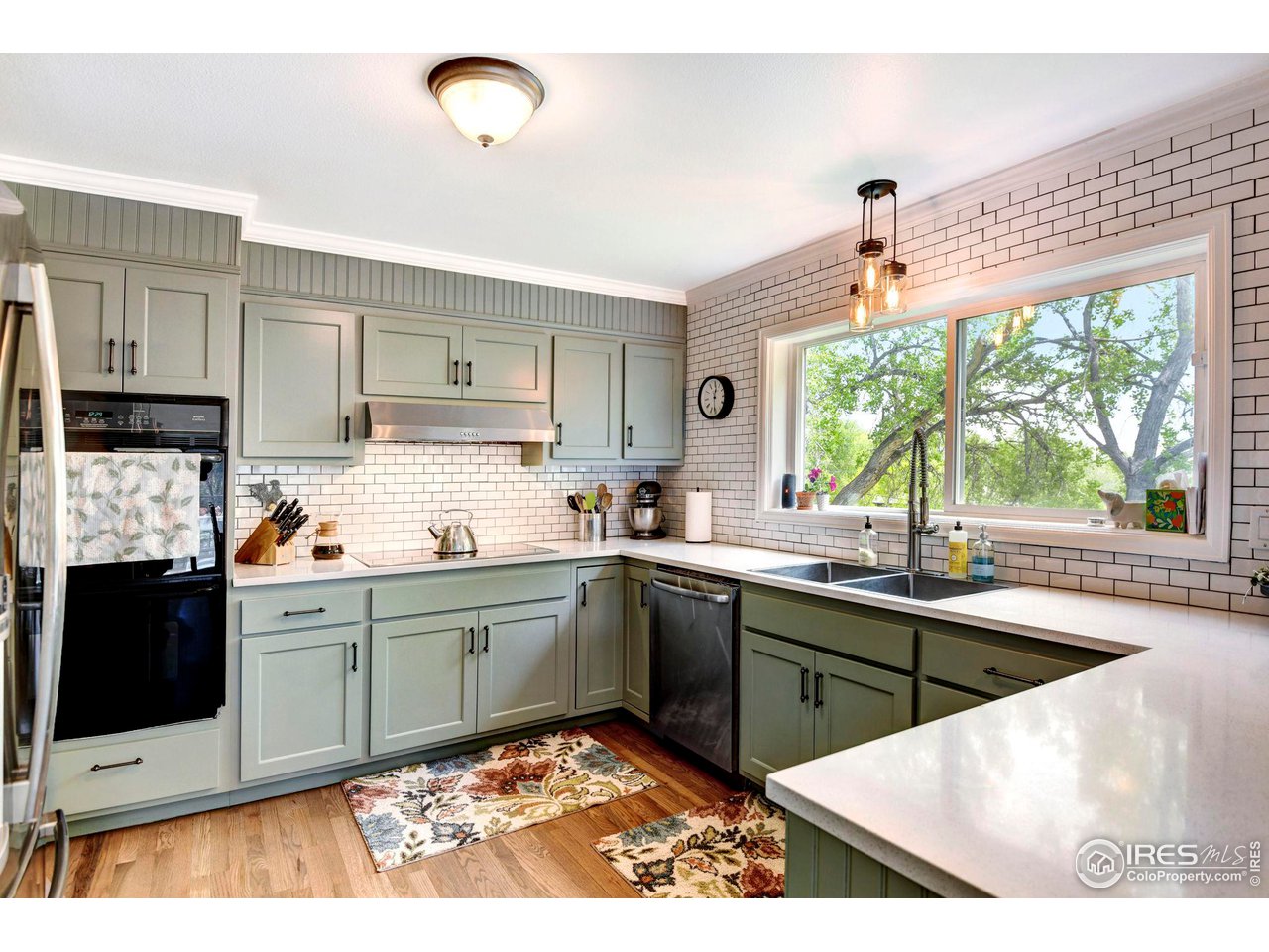 1512 Sunnyside Dr