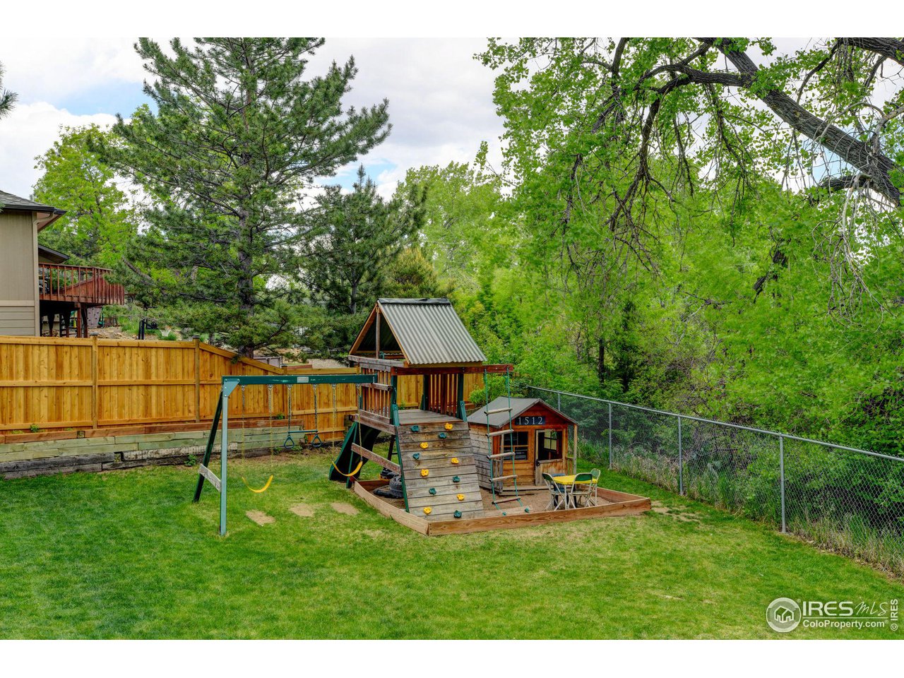 1512 Sunnyside Dr
