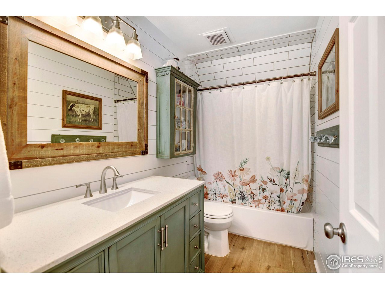 1512 Sunnyside Dr