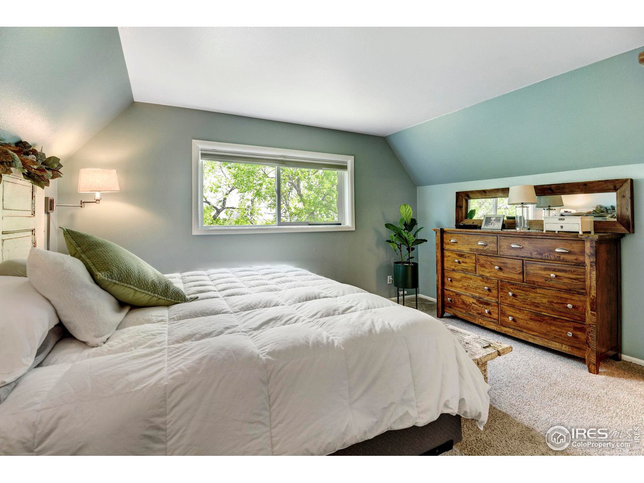 1512 Sunnyside Dr