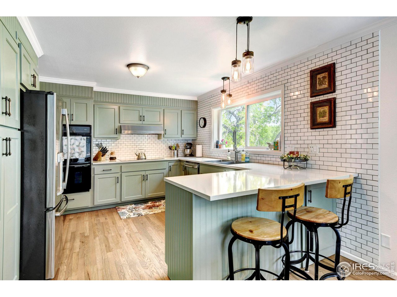 1512 Sunnyside Dr