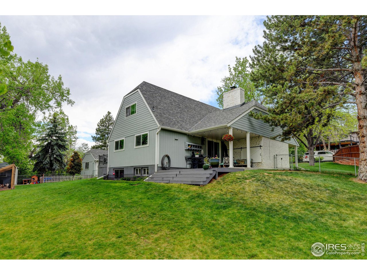 1512 Sunnyside Dr