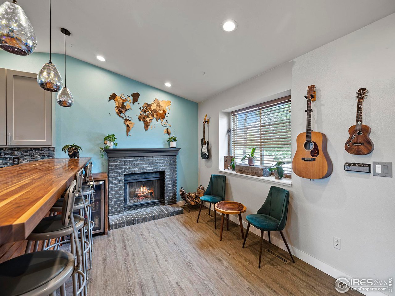 601 Lupine Dr