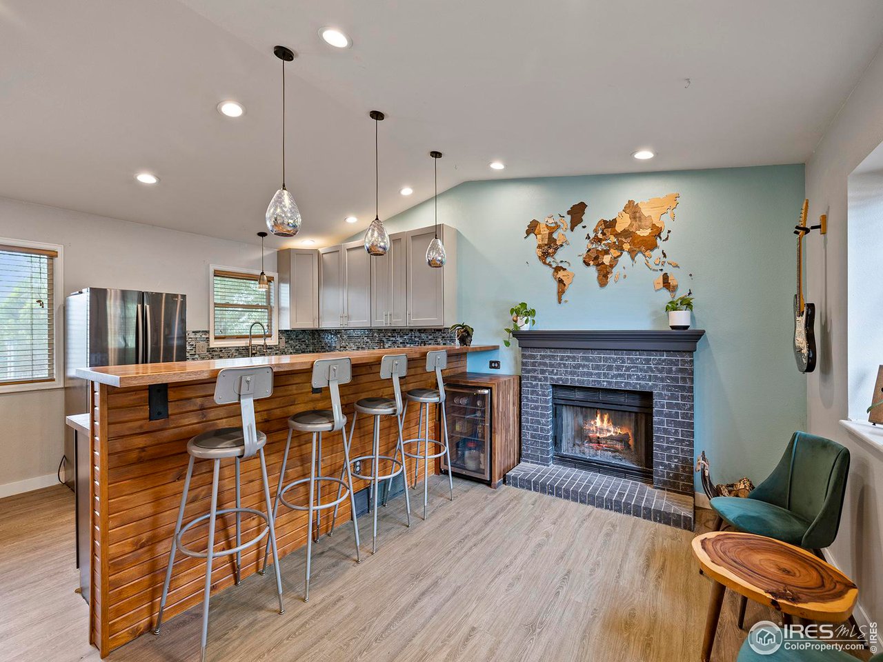 601 Lupine Dr