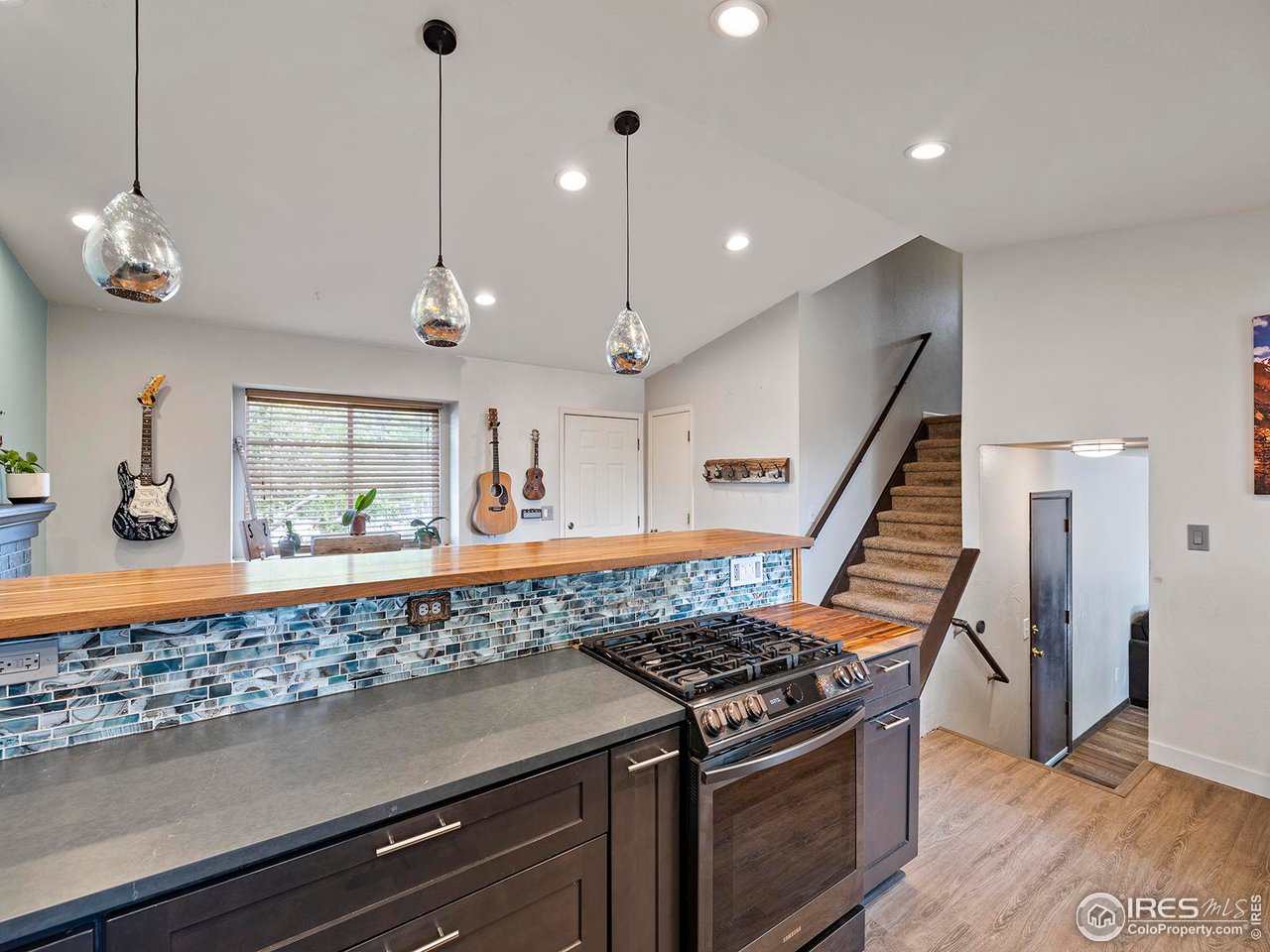 601 Lupine Dr
