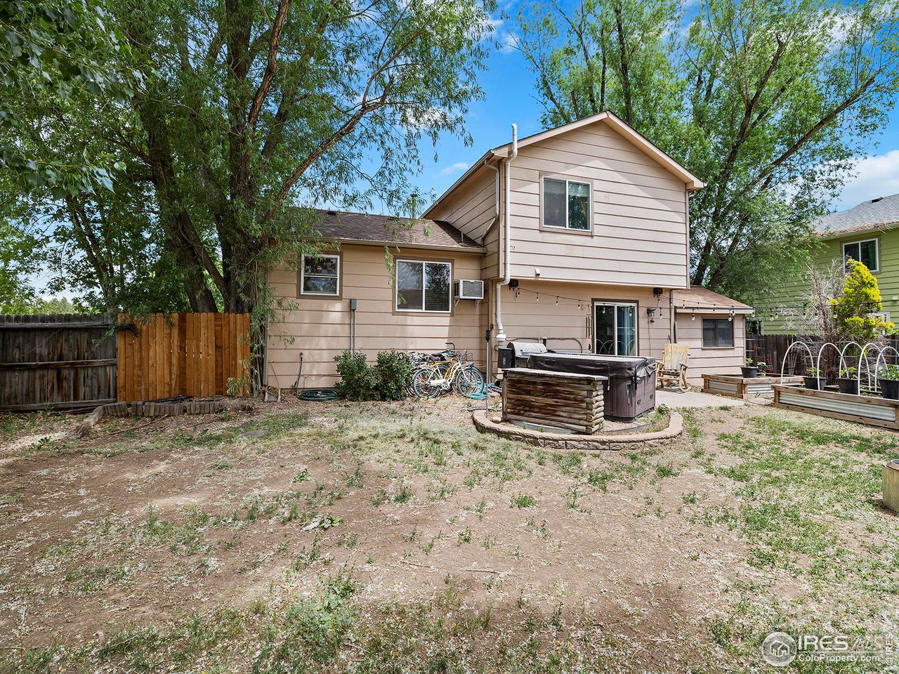 601 Lupine Dr