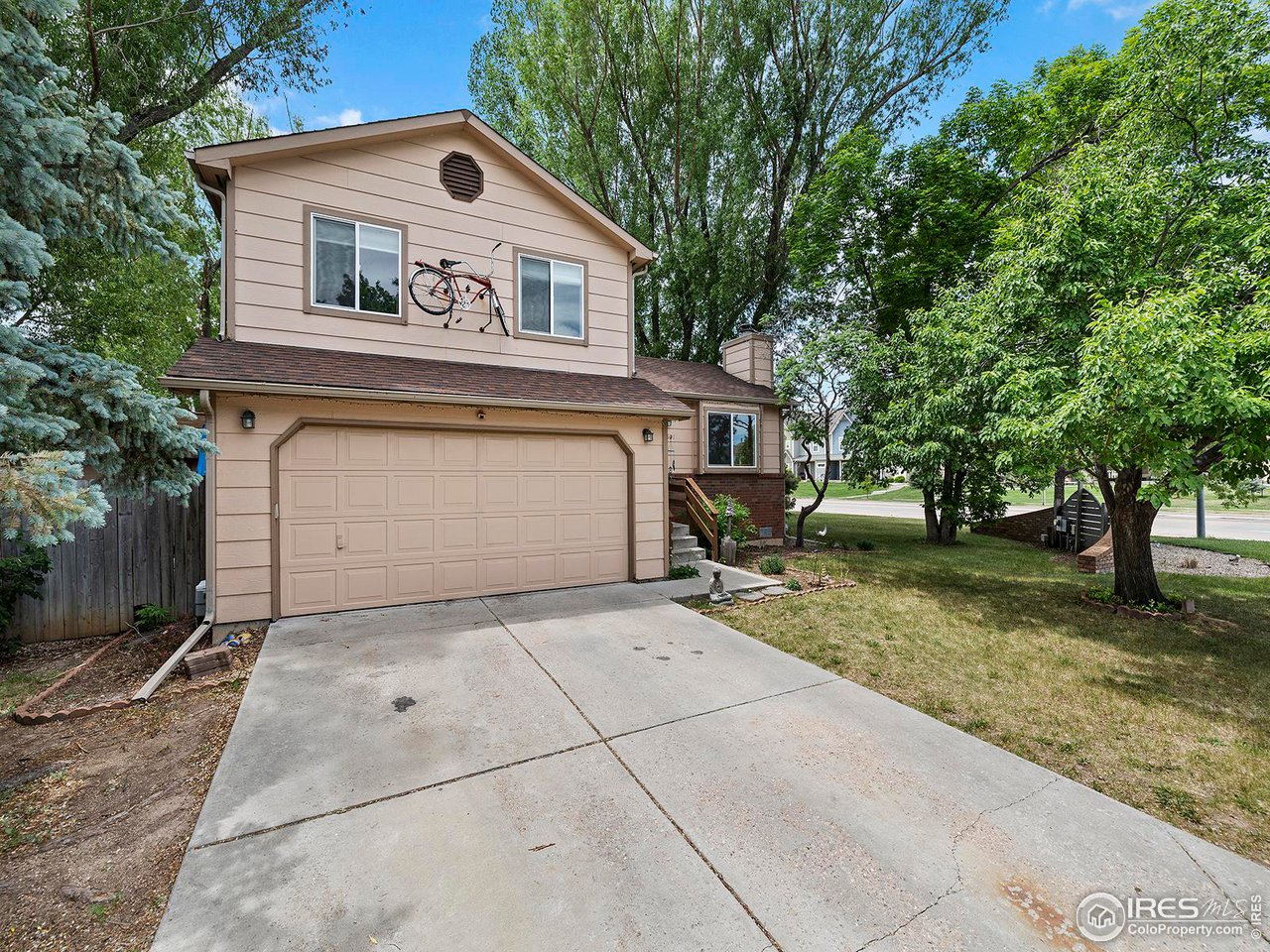 601 Lupine Dr