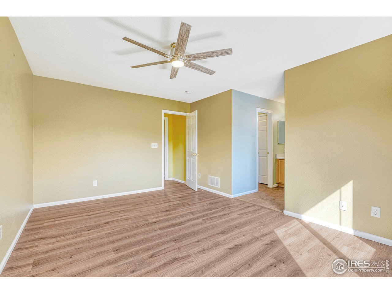 4017 Three Bridges Ct